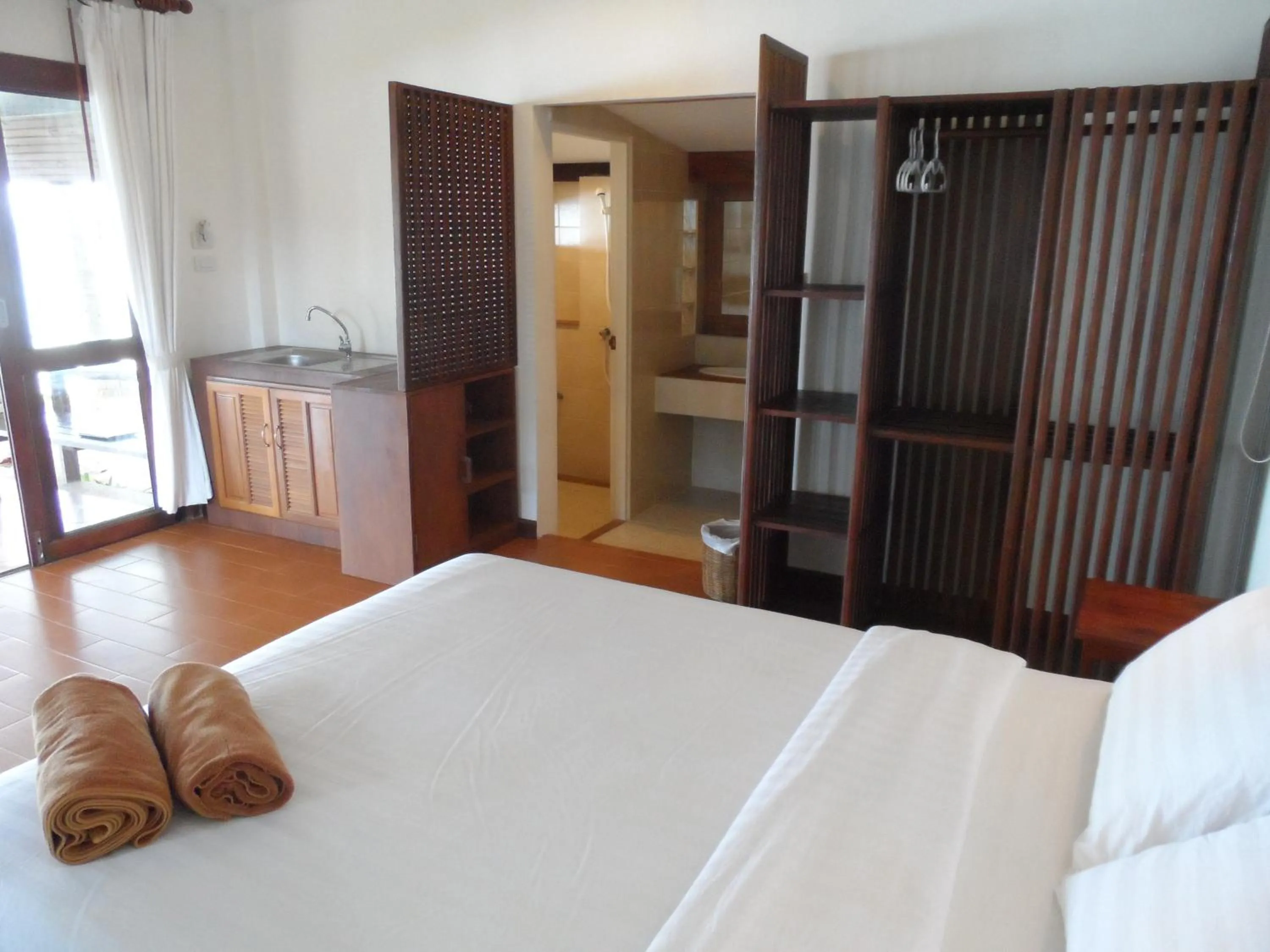 Bedroom, Bed in Sea Scene Resort