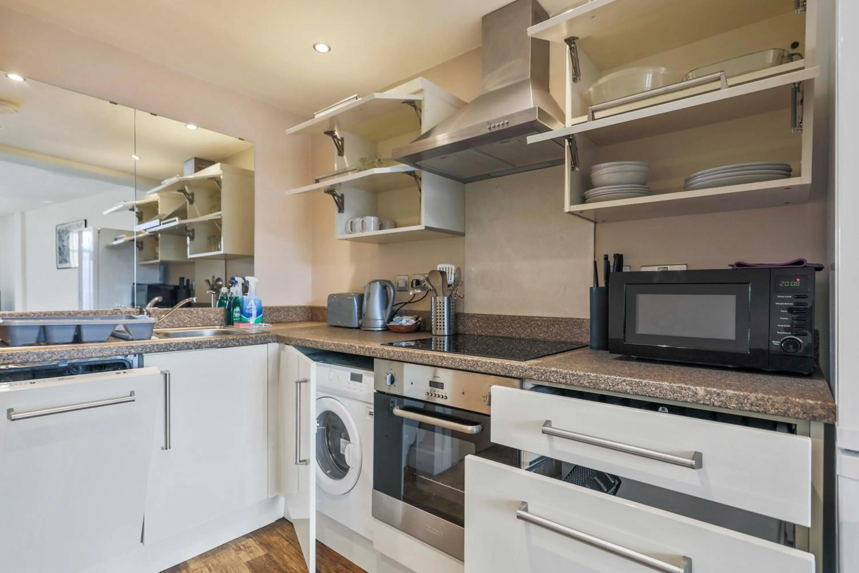 Kitchen or kitchenette in UR STAY Apartments Leicester