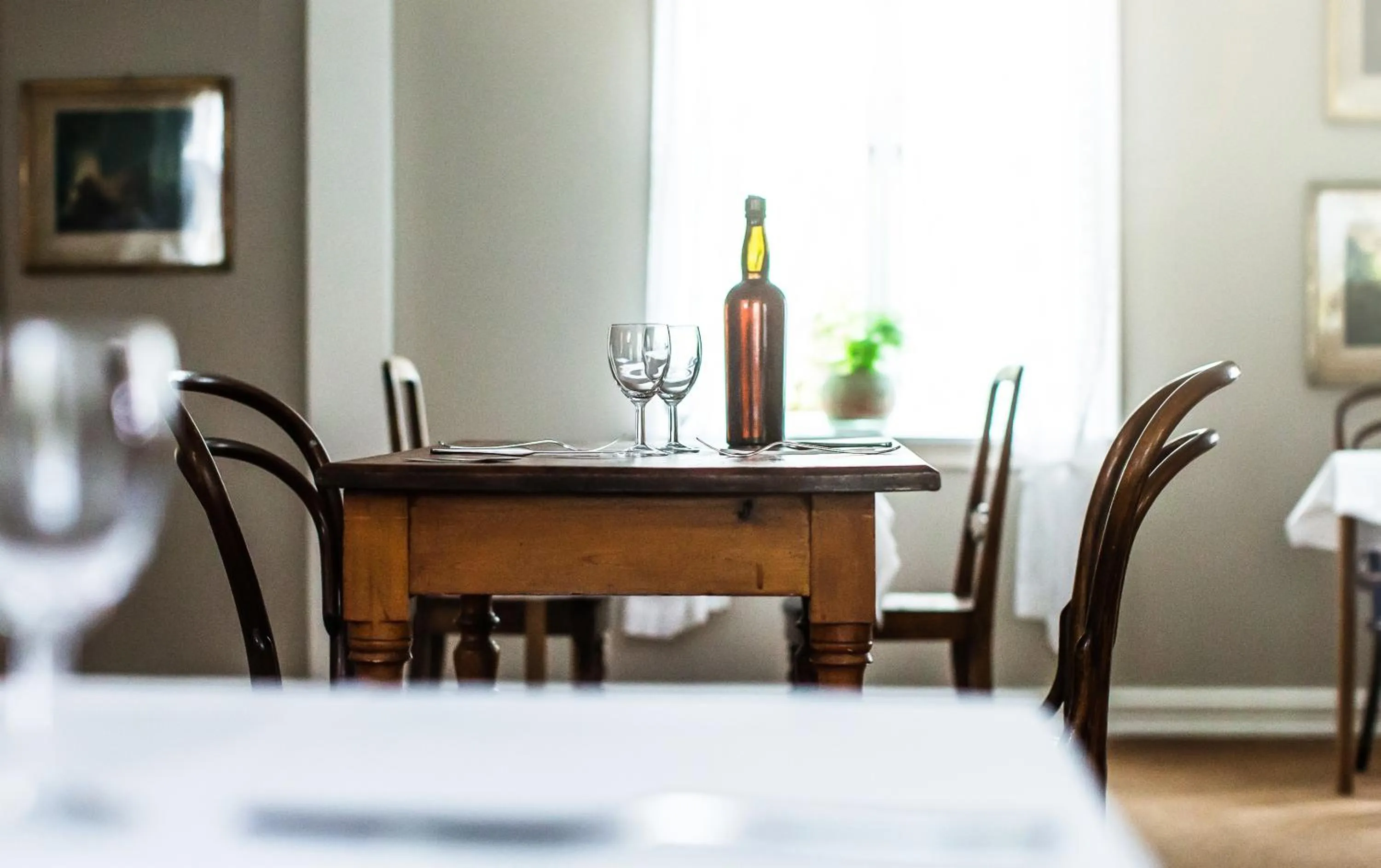 Restaurant/places to eat in Lindstrøm Hotel