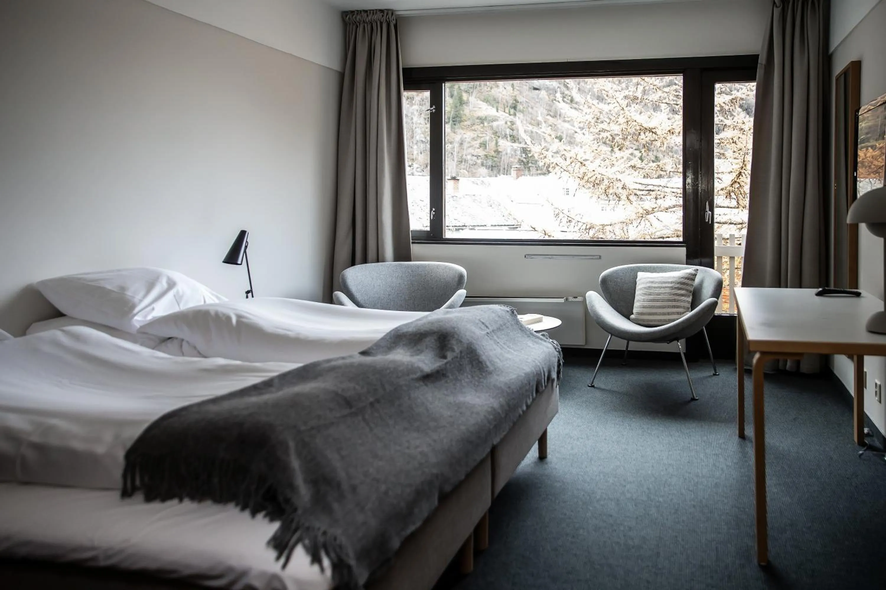 Photo of the whole room, Bed in Lindstrøm Hotel