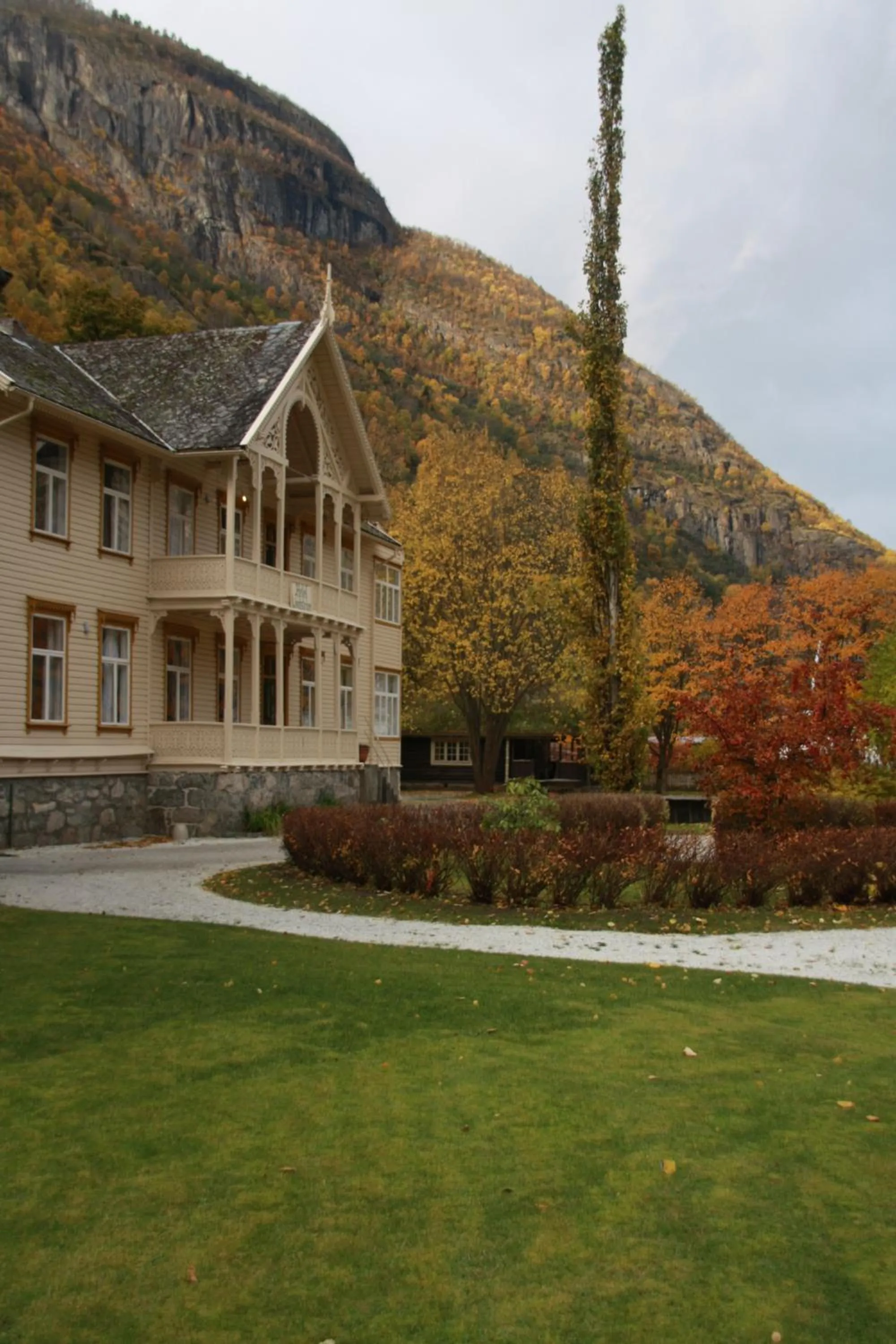 Property building in Lindstrøm Hotel