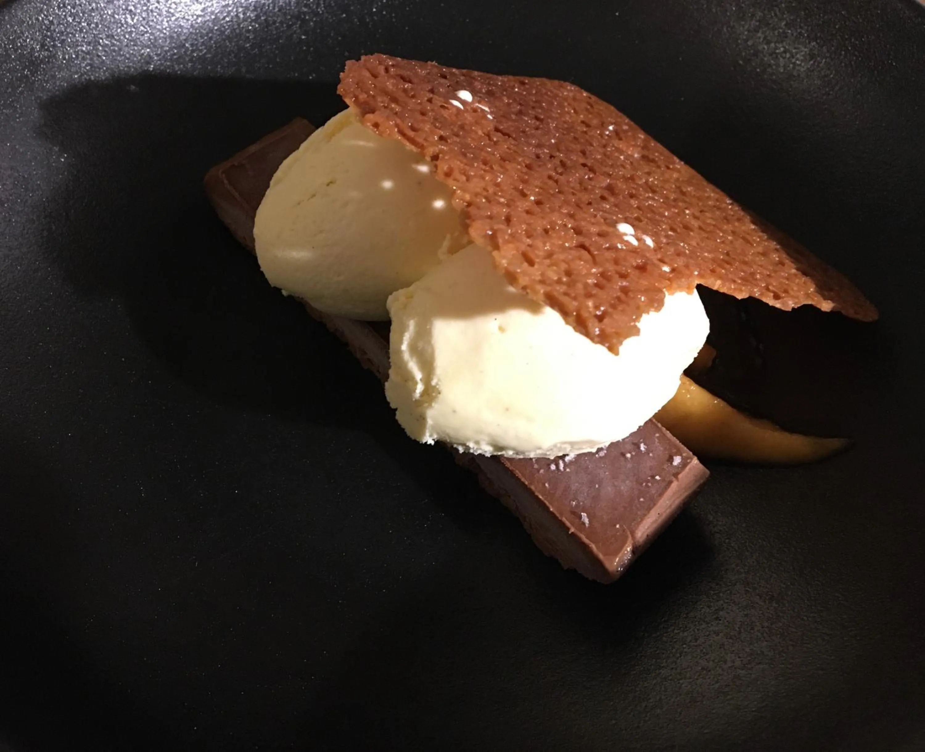 Restaurant/places to eat in Lindstrøm Hotel