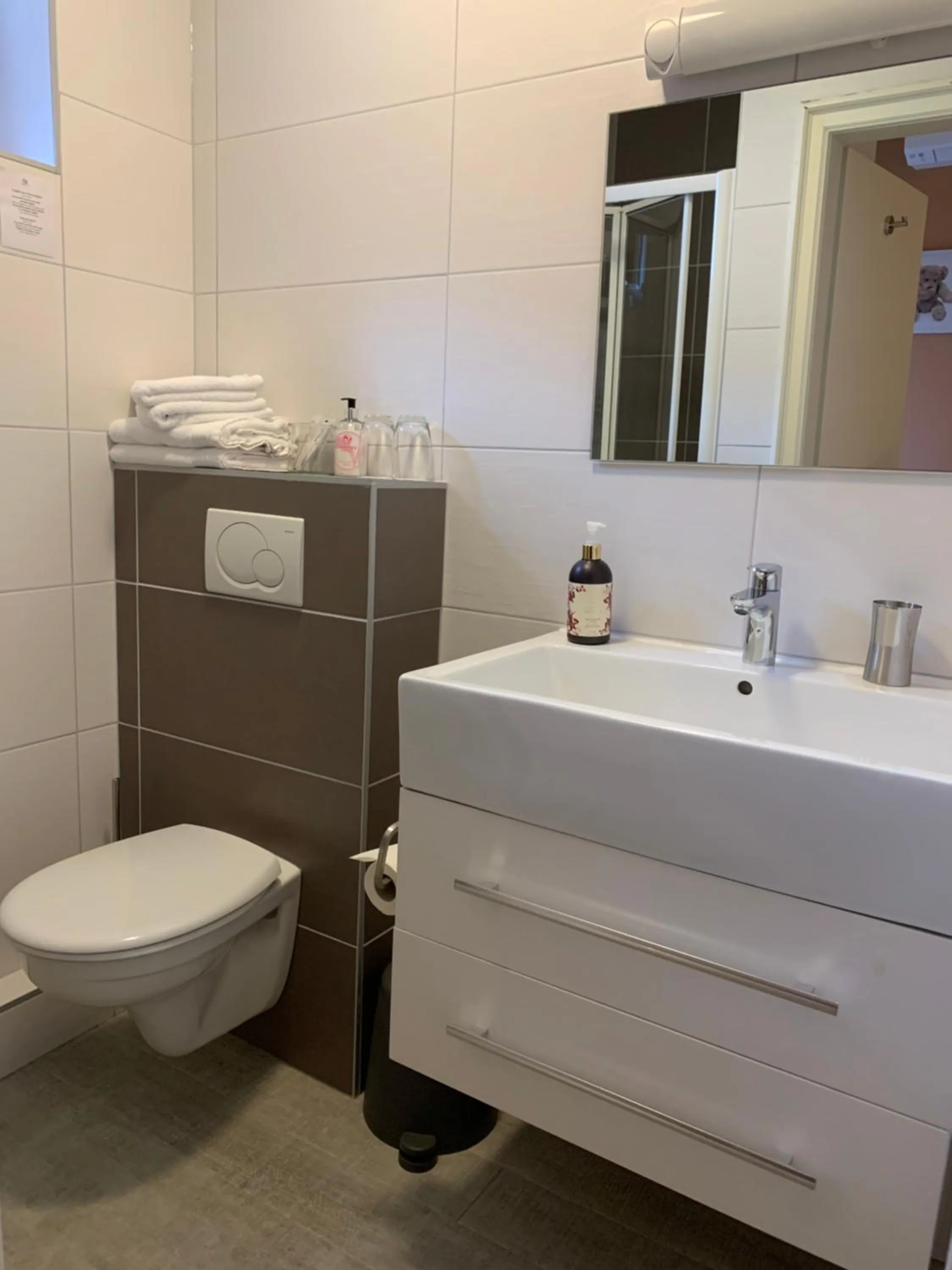 Bathroom in Hotel SPA Au Cheval Blanc