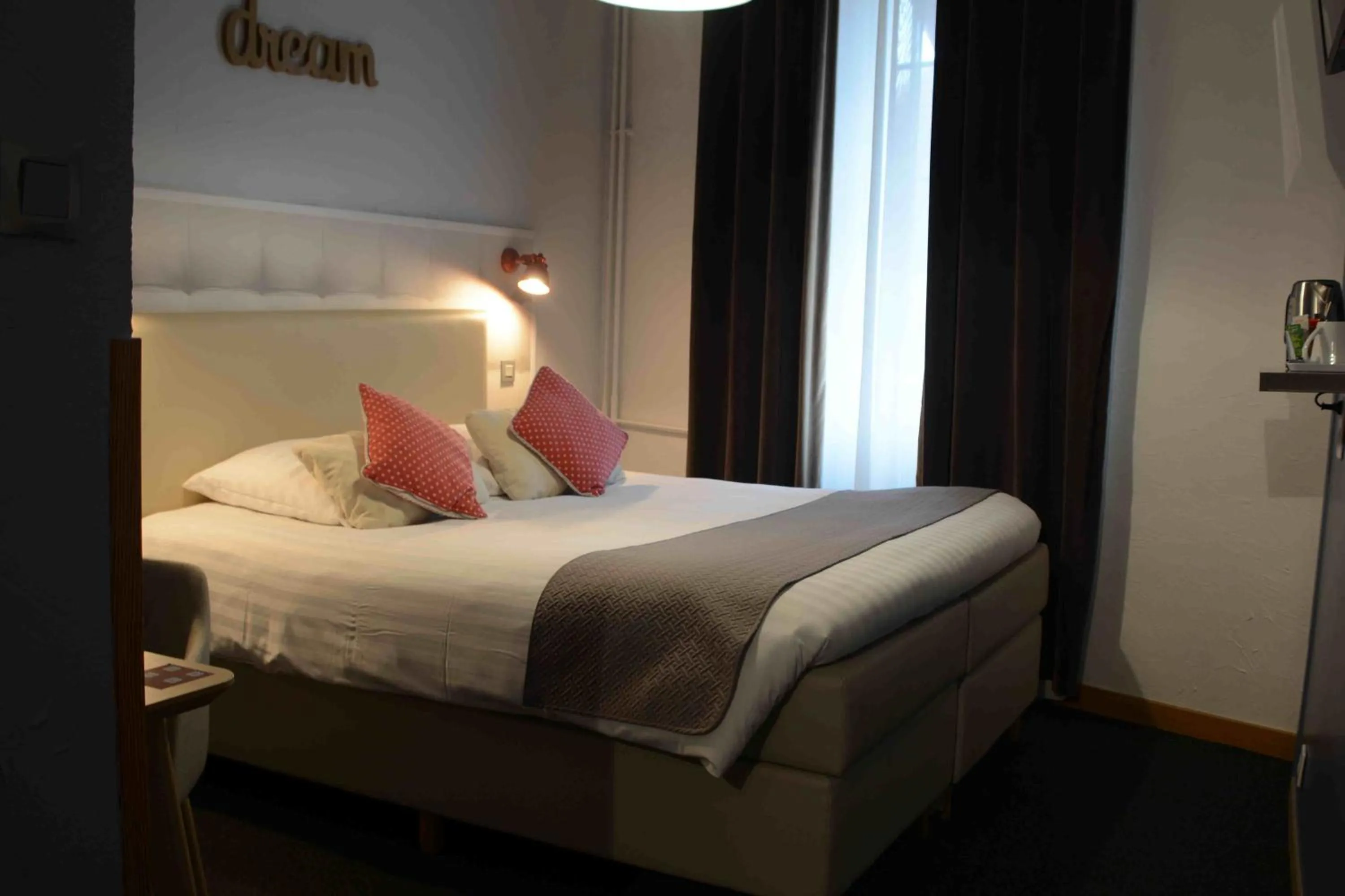 Bedroom, Bed in Hotel SPA Au Cheval Blanc