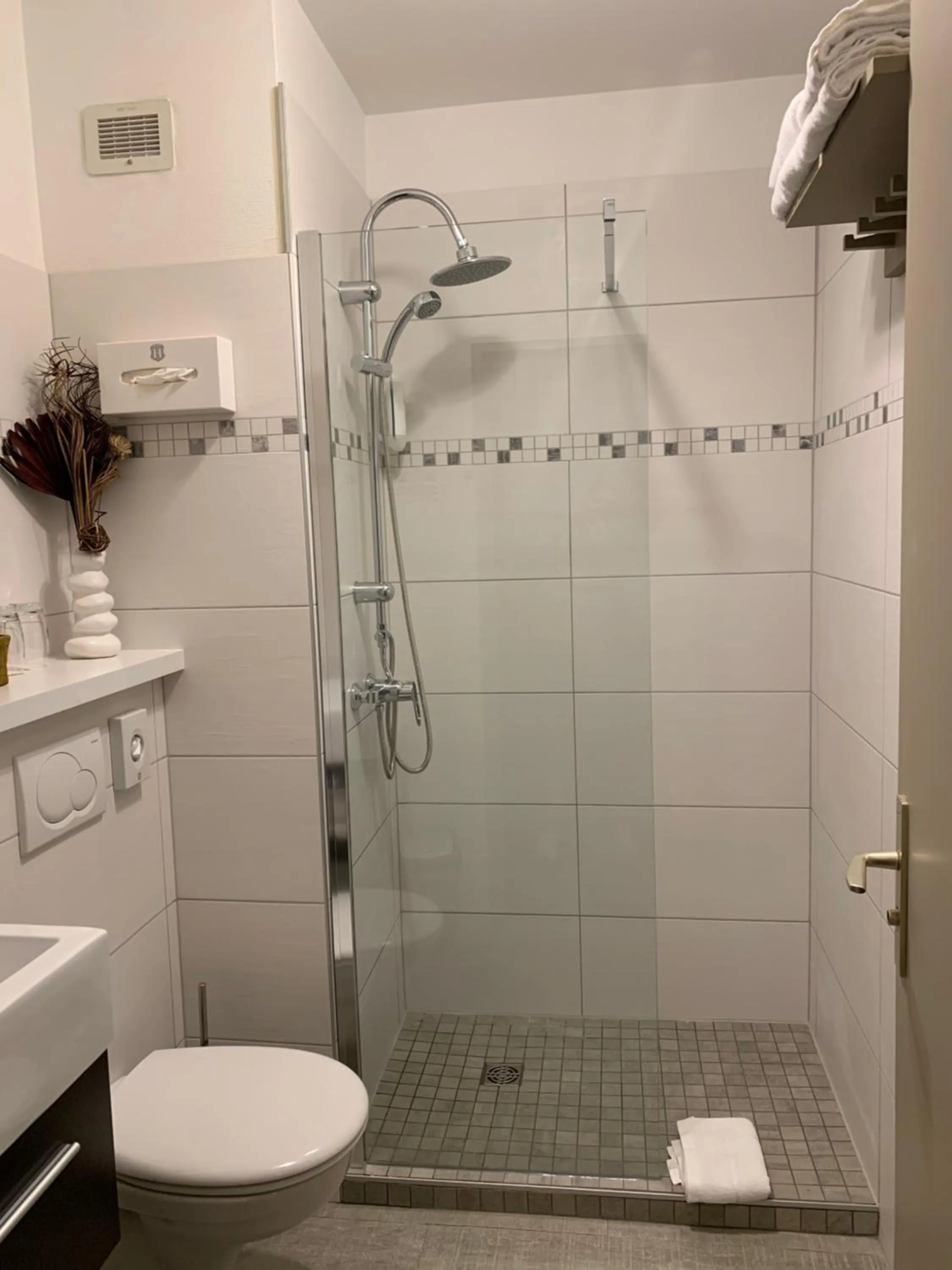 Bathroom in Hotel SPA Au Cheval Blanc