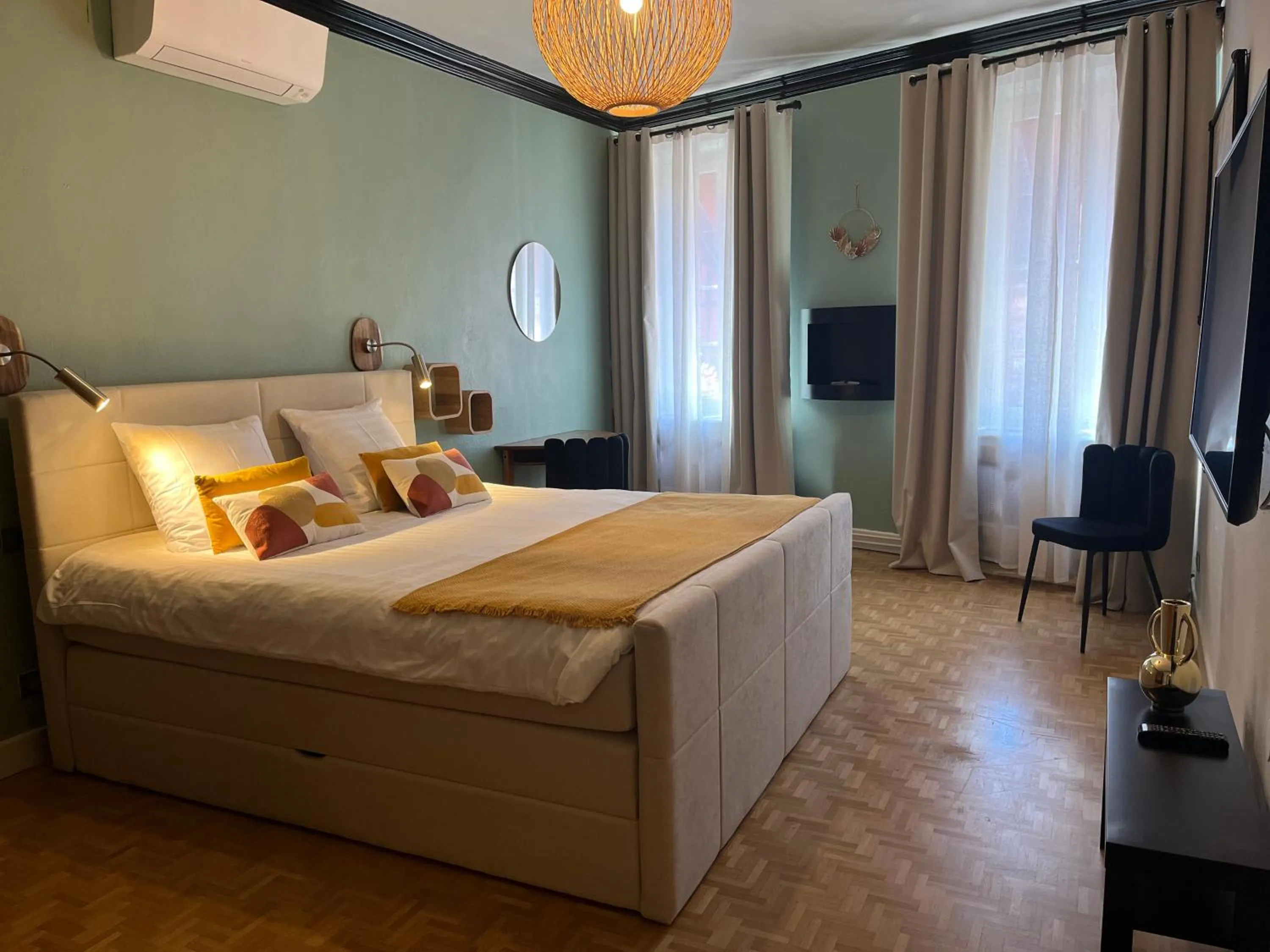 Bed in Hotel SPA Au Cheval Blanc