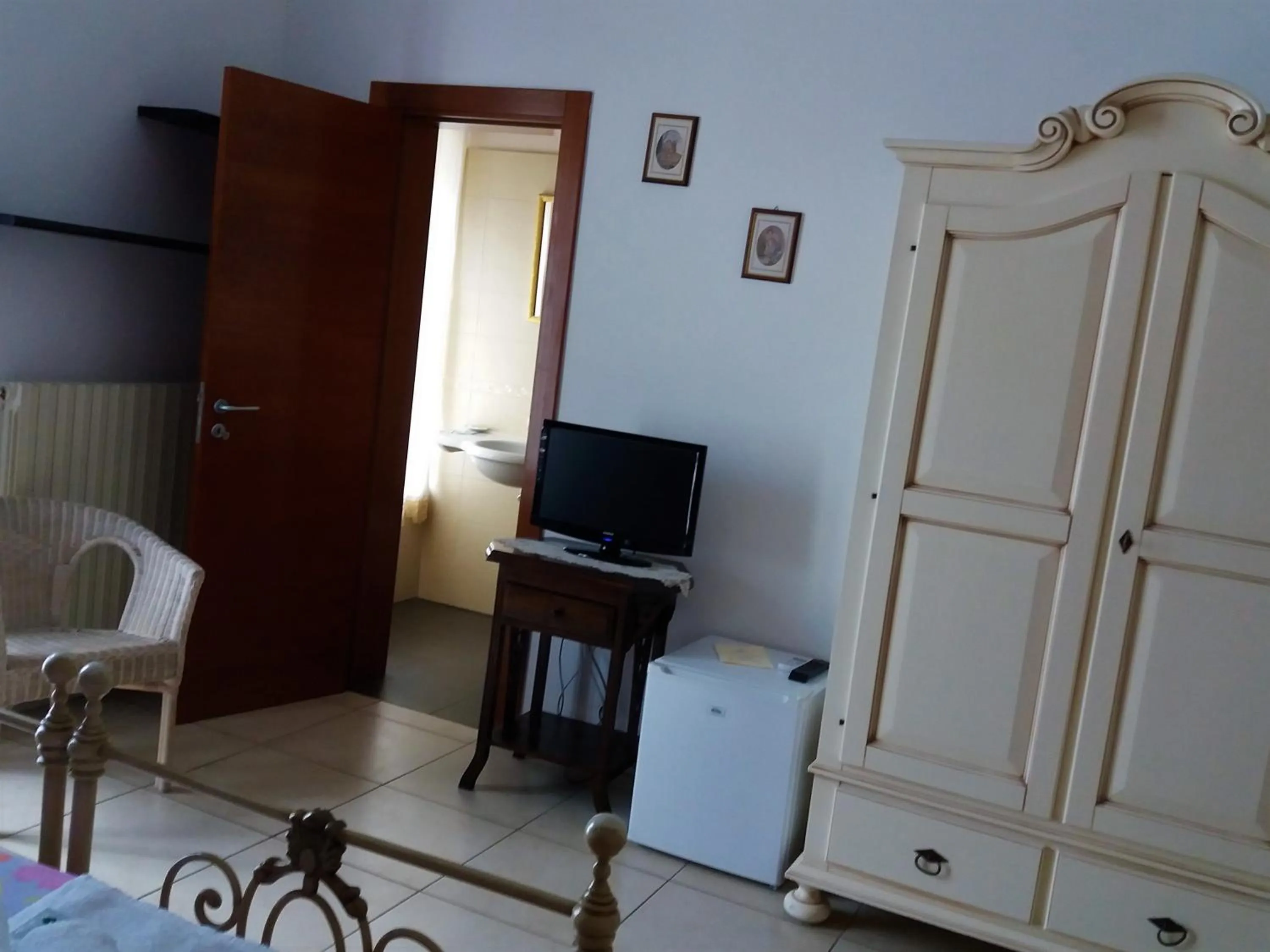 Photo of the whole room in Mediterraneo Camere