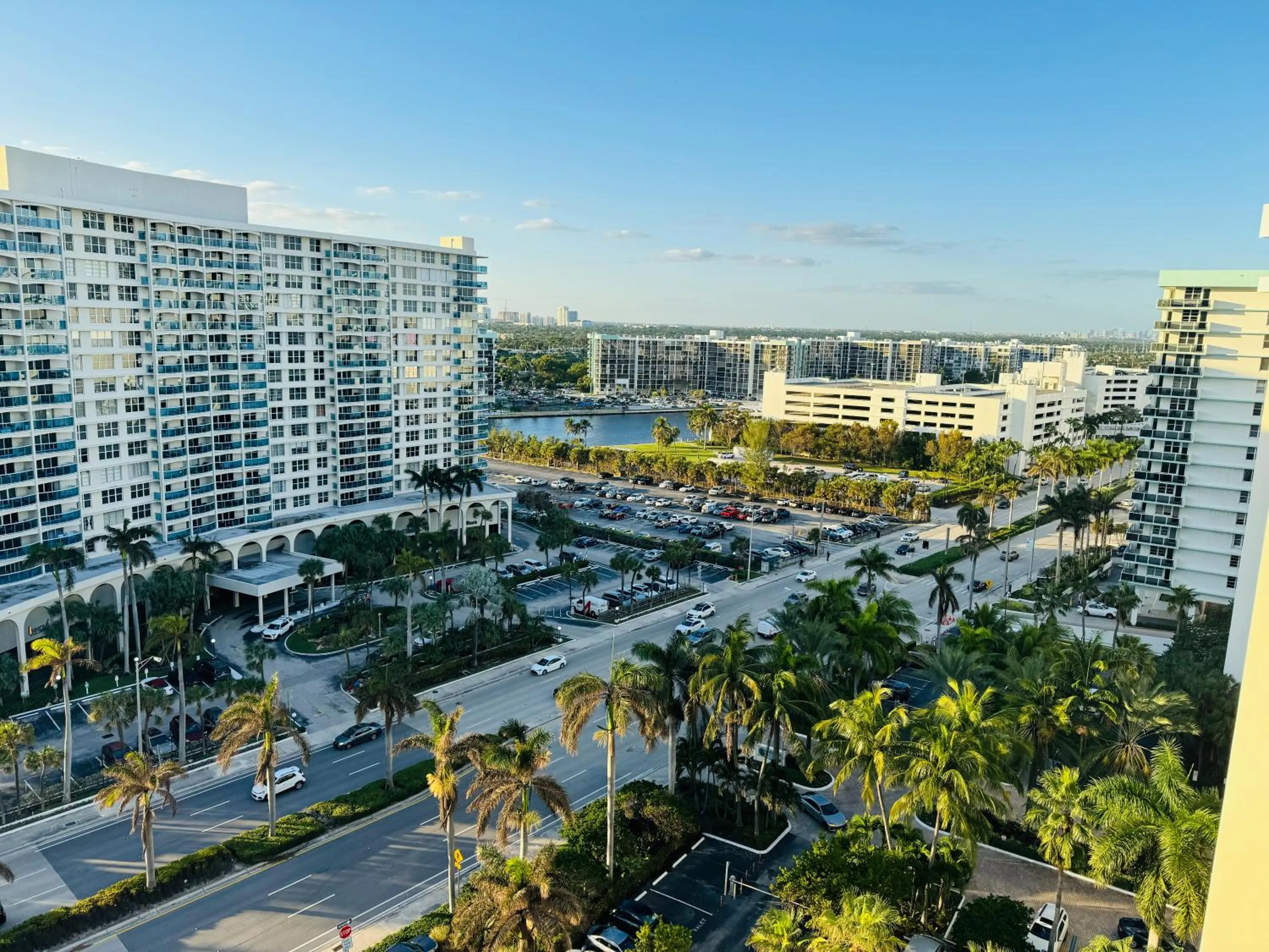 Hallandale Condo, Partial Ocean View Direct Beach and Pool Access Hollywood Beach