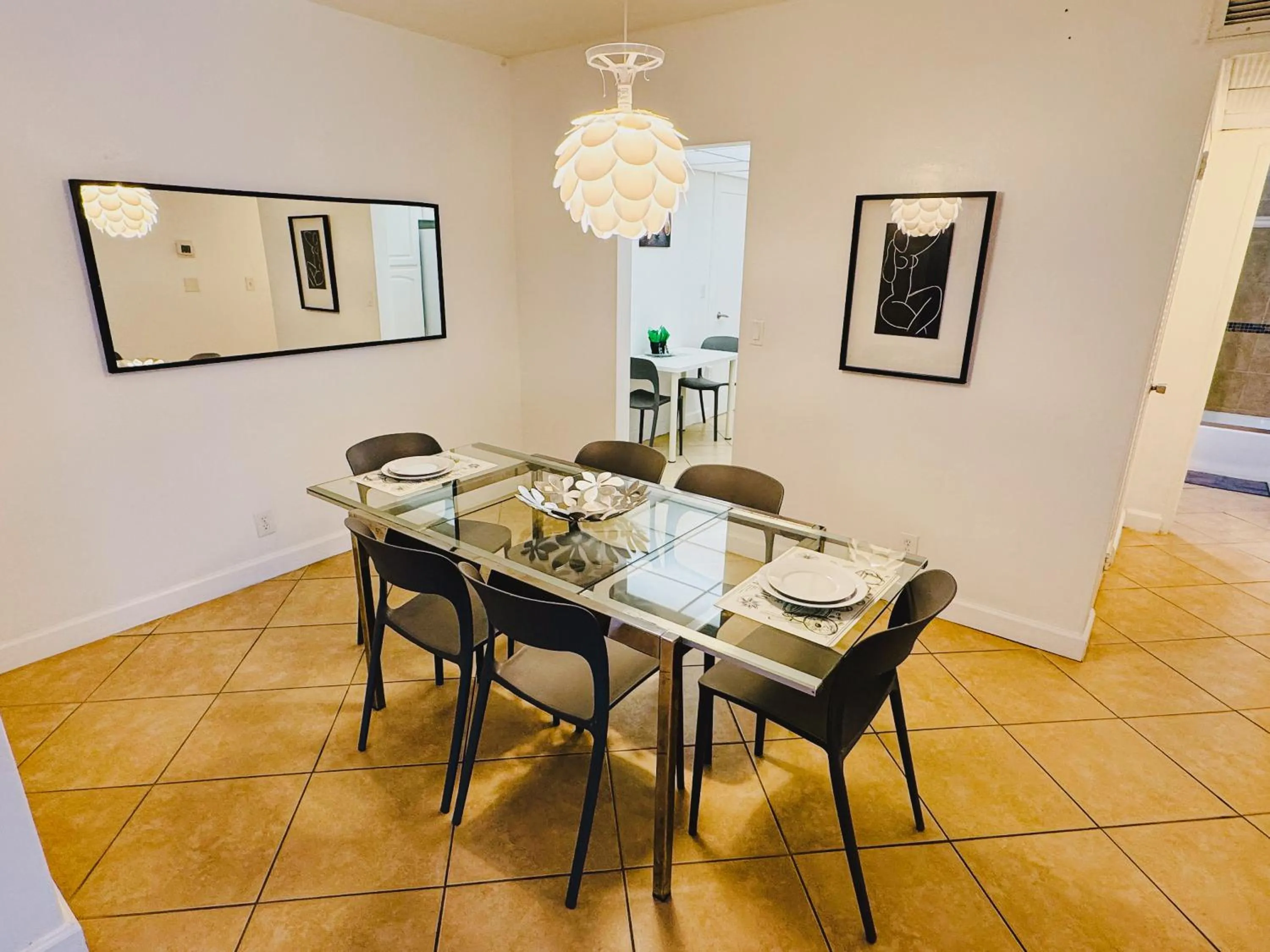 Hallandale Condo, Partial Ocean View Direct Beach and Pool Access Hollywood Beach