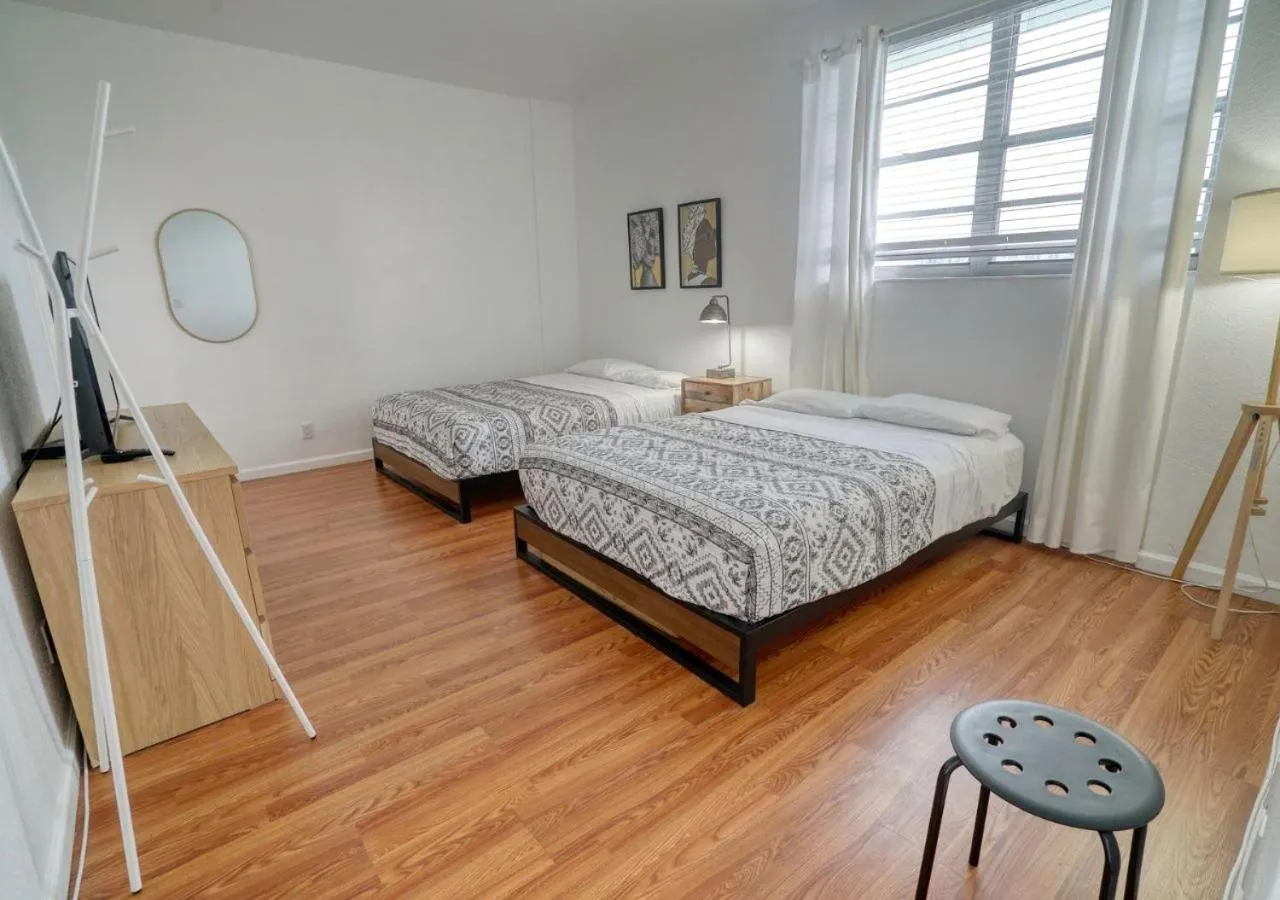 Bed in Hallandale Condo, Partial Ocean View Direct Beach and Pool Access Hollywood Beach