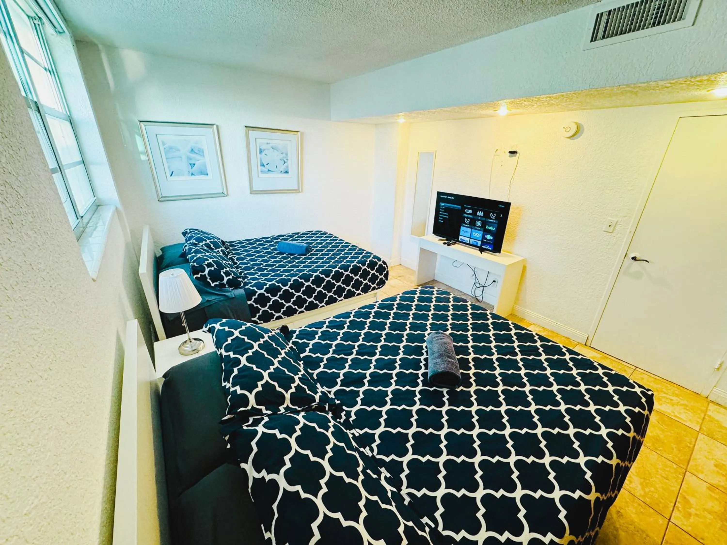 Bed in Hallandale Condo, Partial Ocean View Direct Beach and Pool Access Hollywood Beach