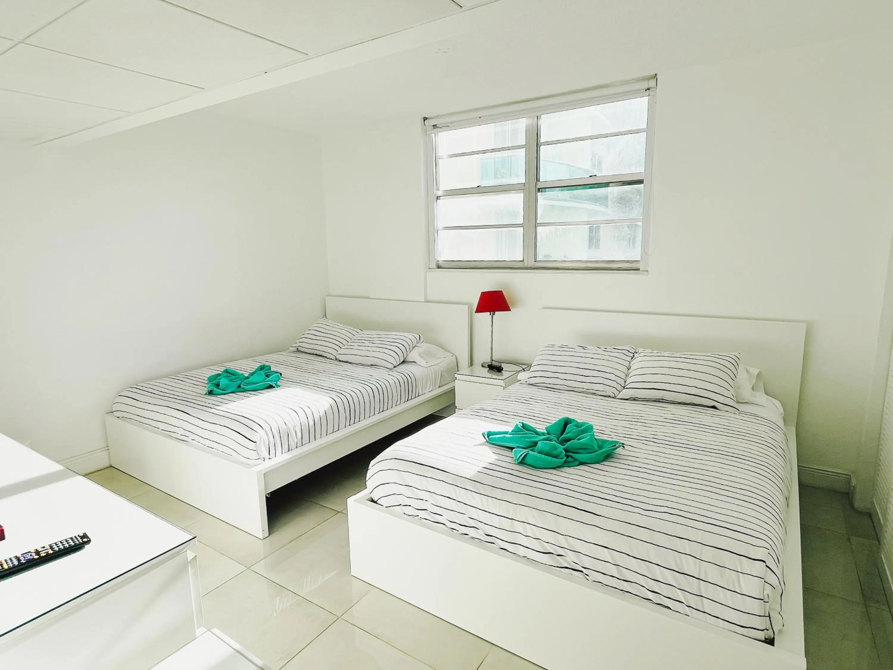 Bed in Hallandale Condo, Partial Ocean View Direct Beach and Pool Access Hollywood Beach