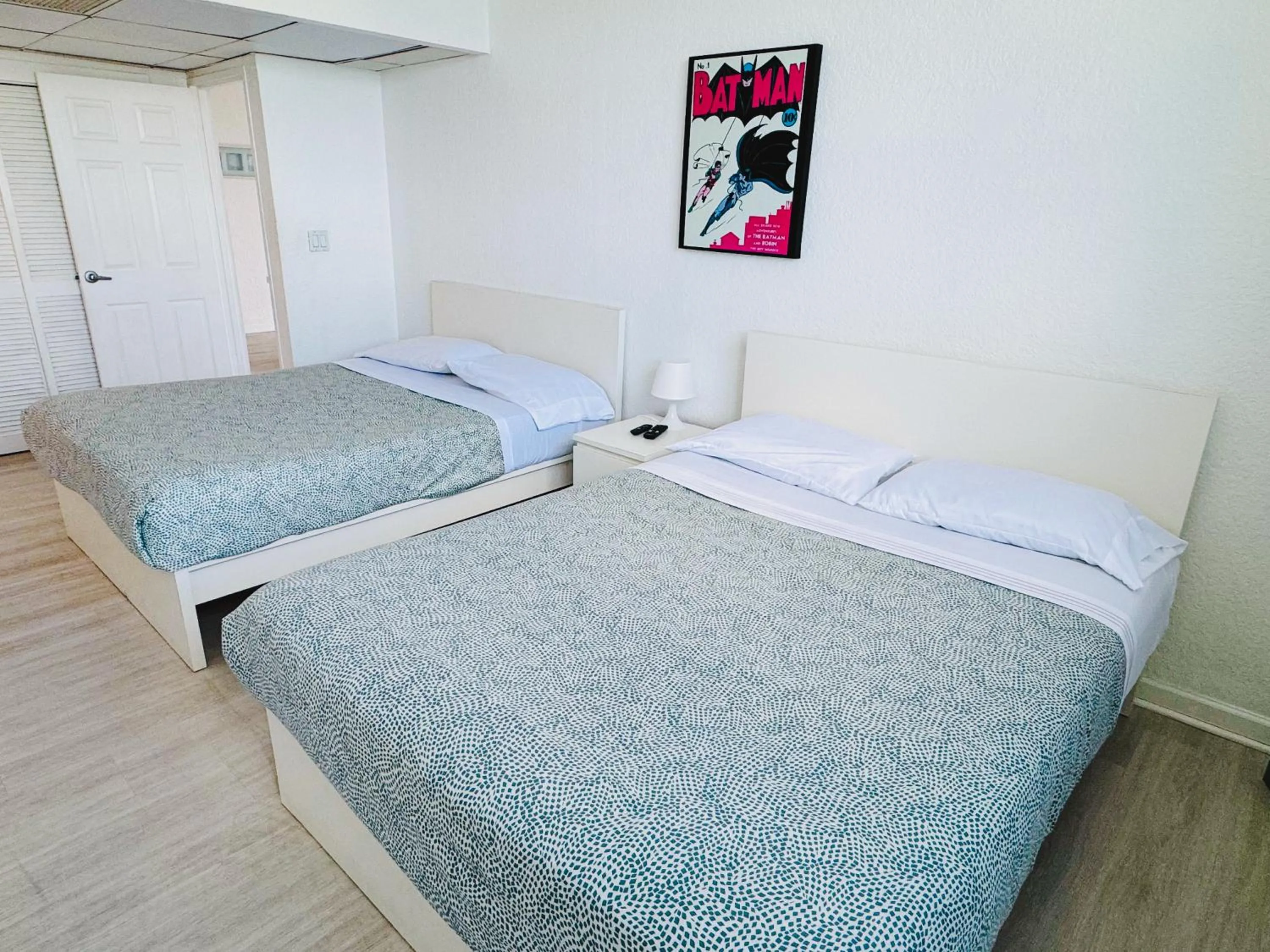 Bed in Hallandale Condo, Partial Ocean View Direct Beach and Pool Access Hollywood Beach