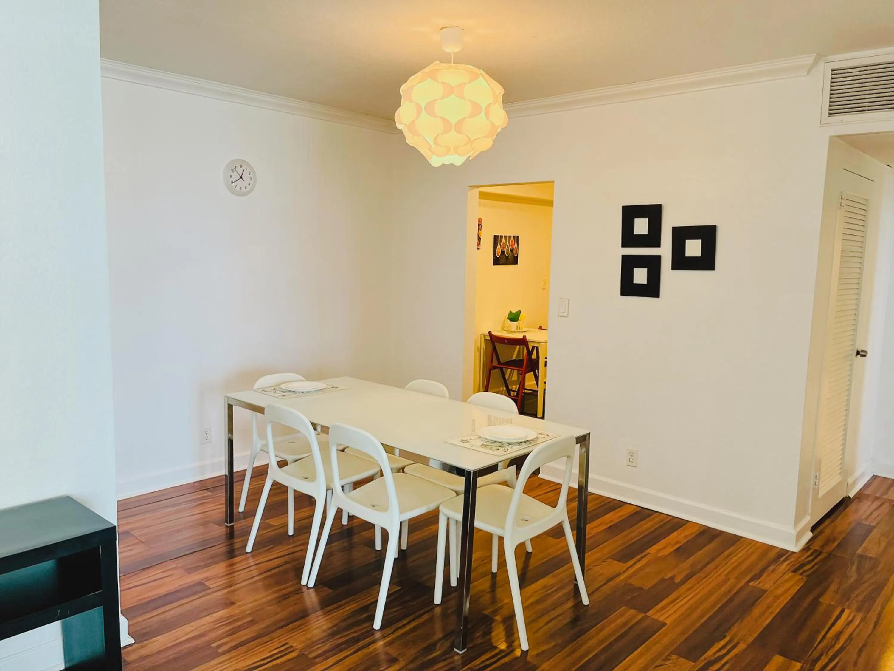 Hallandale Condo, Partial Ocean View Direct Beach and Pool Access Hollywood Beach