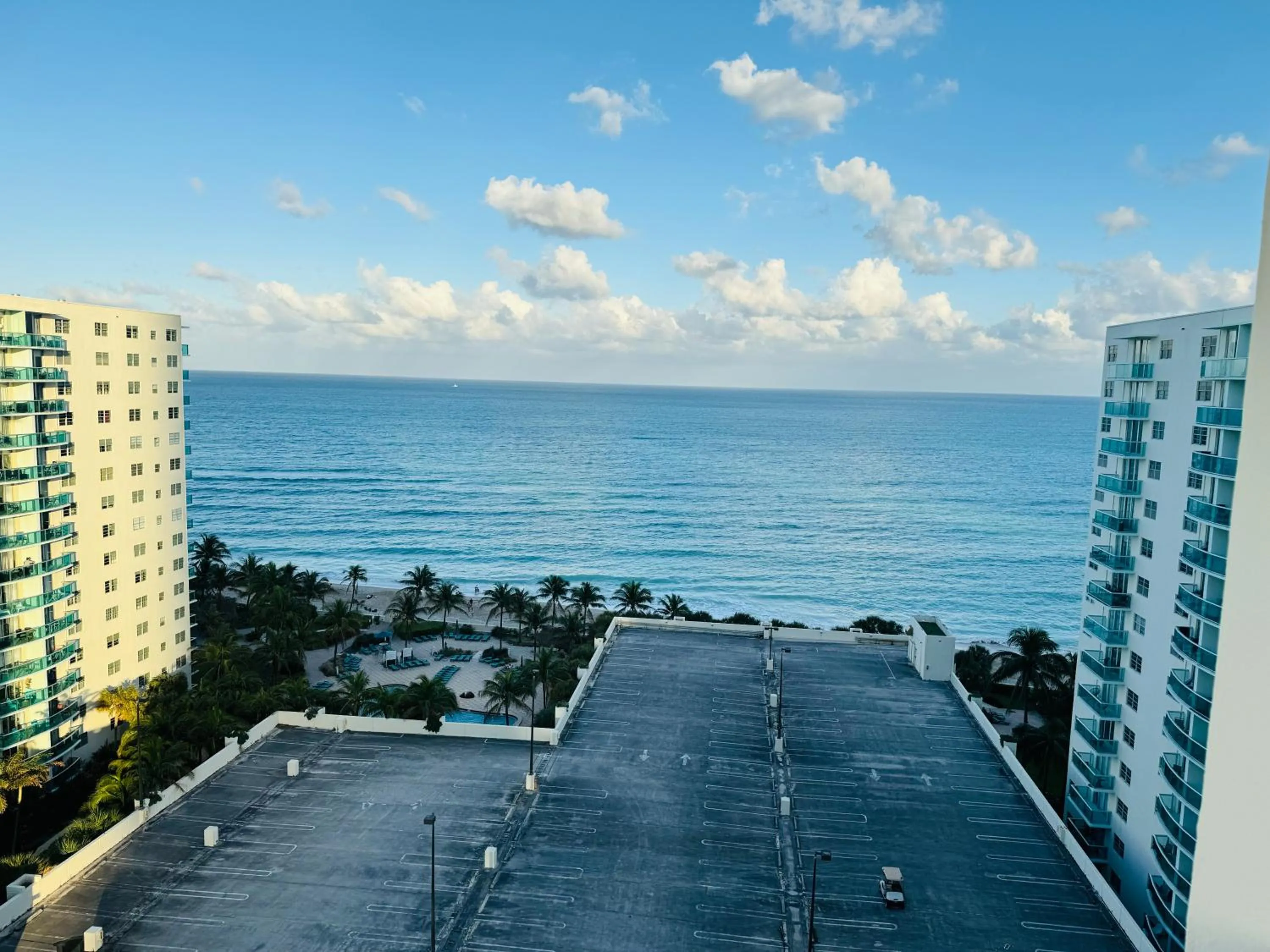 Hallandale Condo, Partial Ocean View Direct Beach and Pool Access Hollywood Beach
