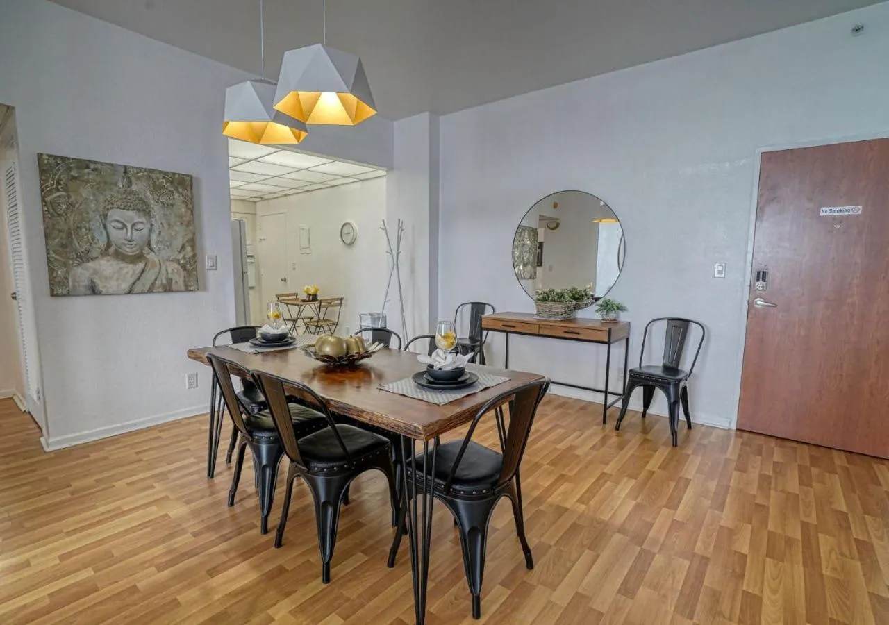 Hallandale Condo, Partial Ocean View Direct Beach and Pool Access Hollywood Beach