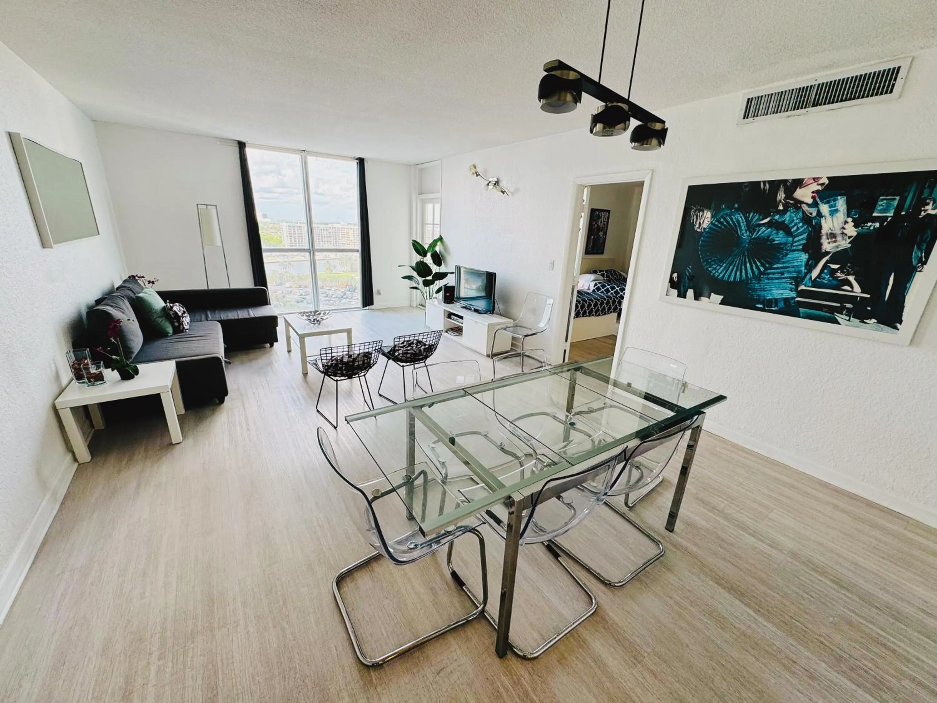 Hallandale Condo, Partial Ocean View Direct Beach and Pool Access Hollywood Beach