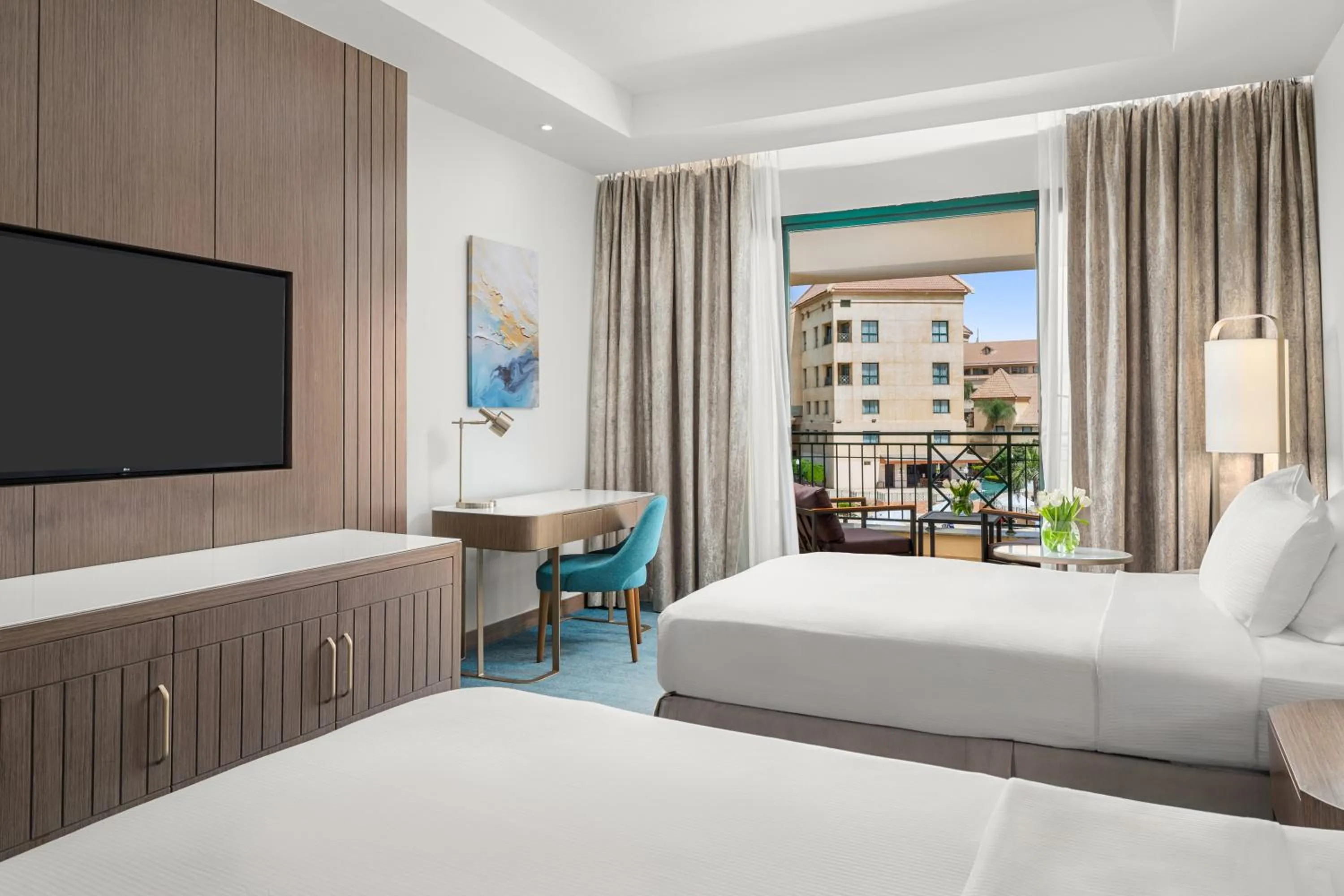 Bedroom, Bed in Hilton Pyramids Golf