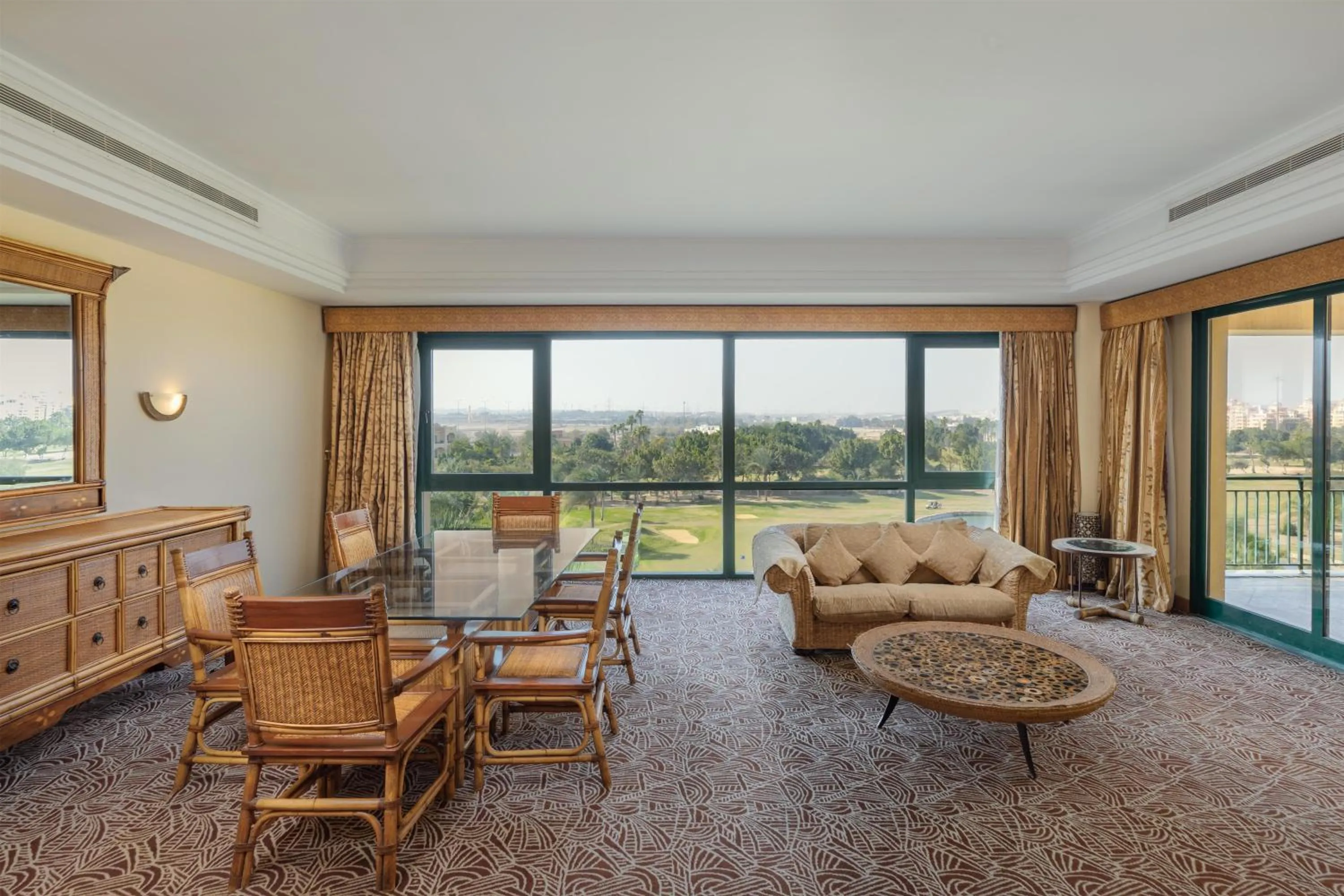 Living room in Hilton Pyramids Golf