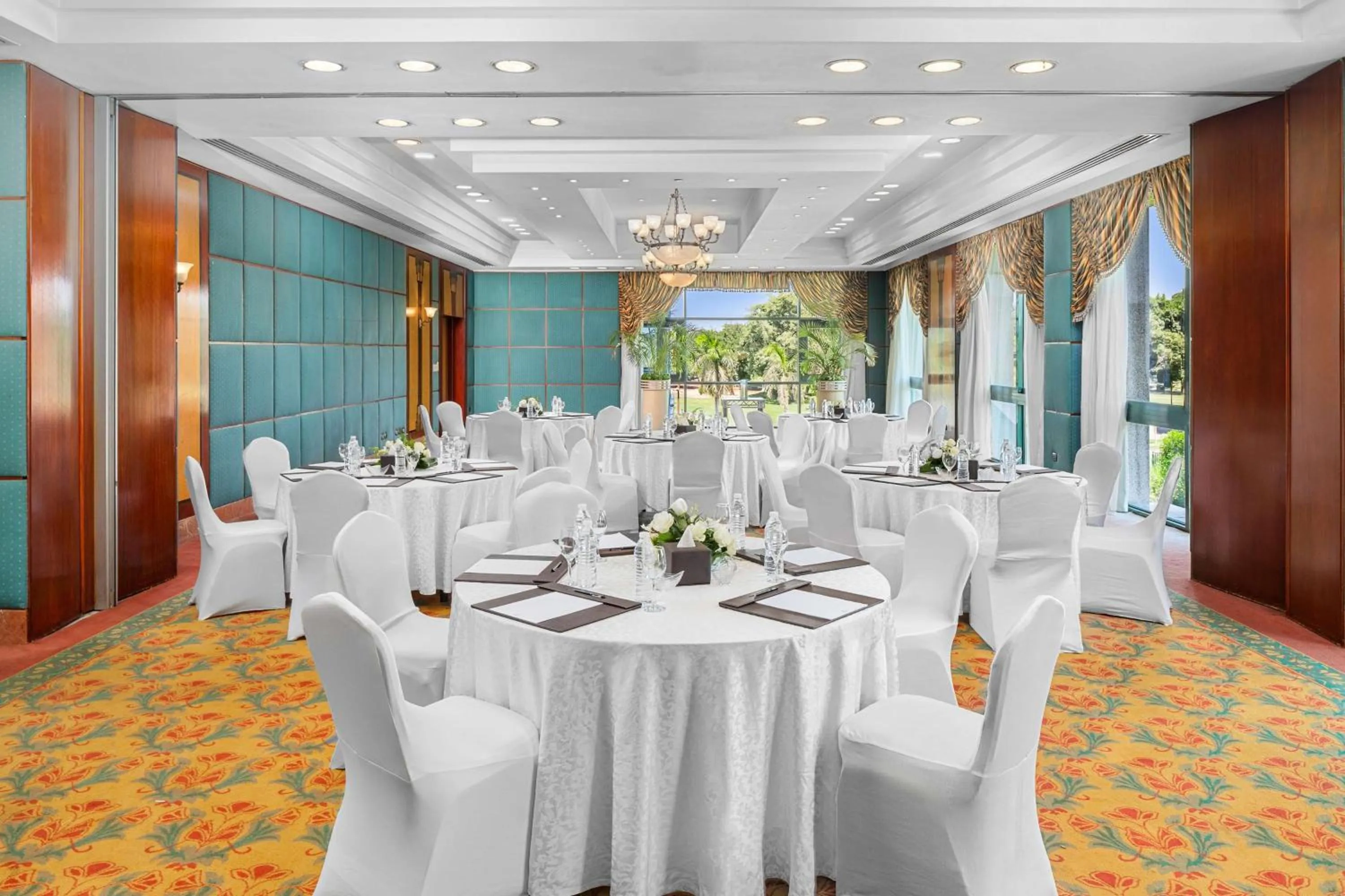 Meeting/conference room in Hilton Pyramids Golf