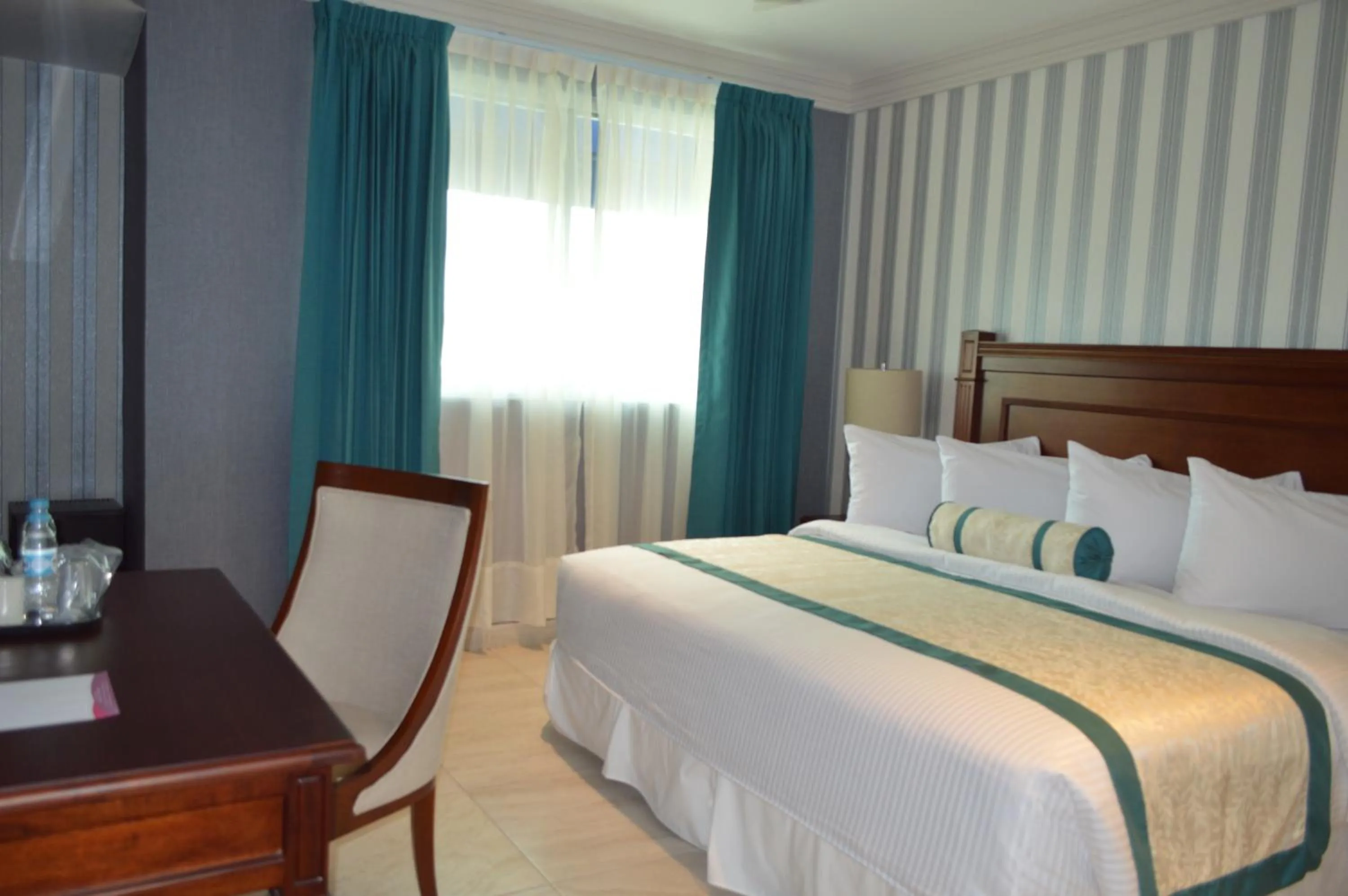 Photo of the whole room, Bed in hotel villa magna poza rica