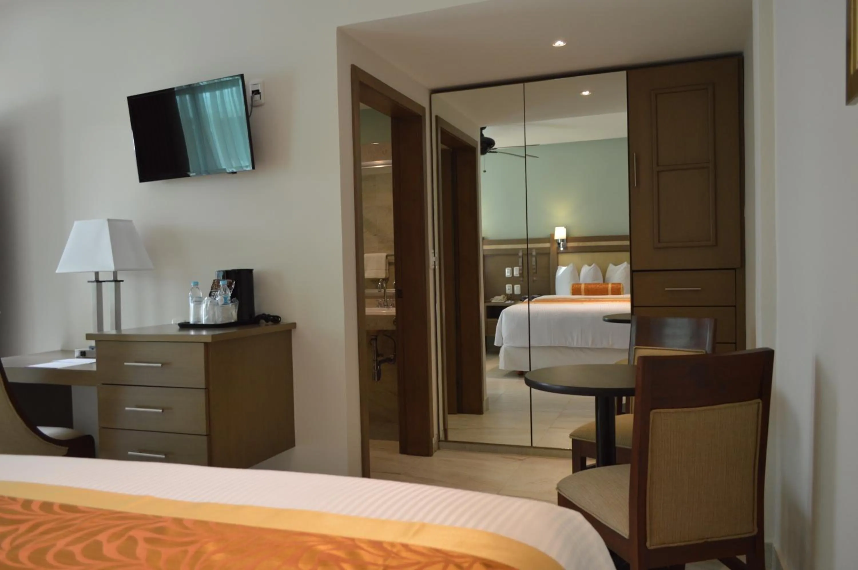 Bedroom, Bed in hotel villa magna poza rica