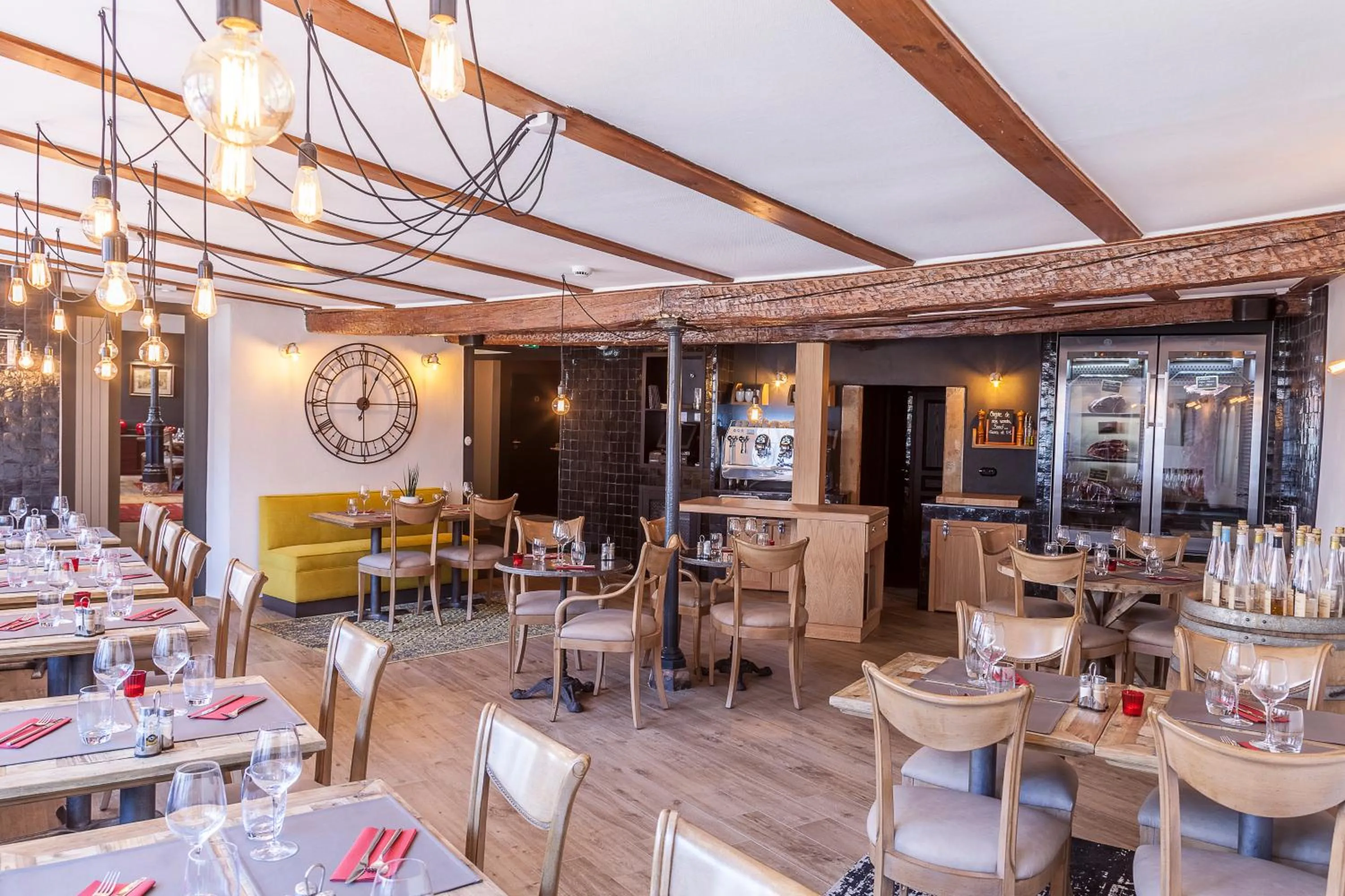 Restaurant/places to eat in Logis Hôtel-Restaurant du Mouton