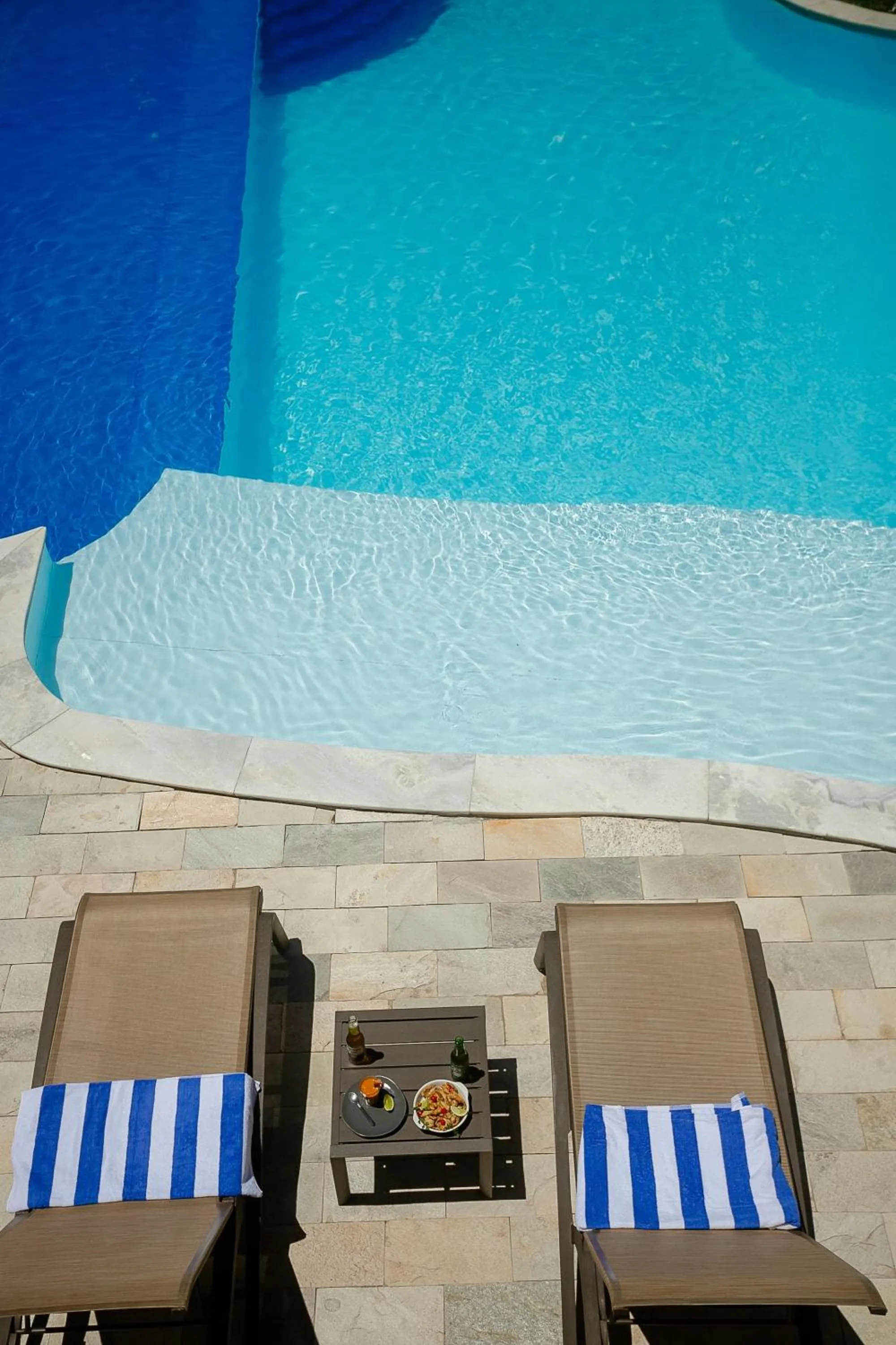 Swimming pool in Pousada Un Paso del Mar