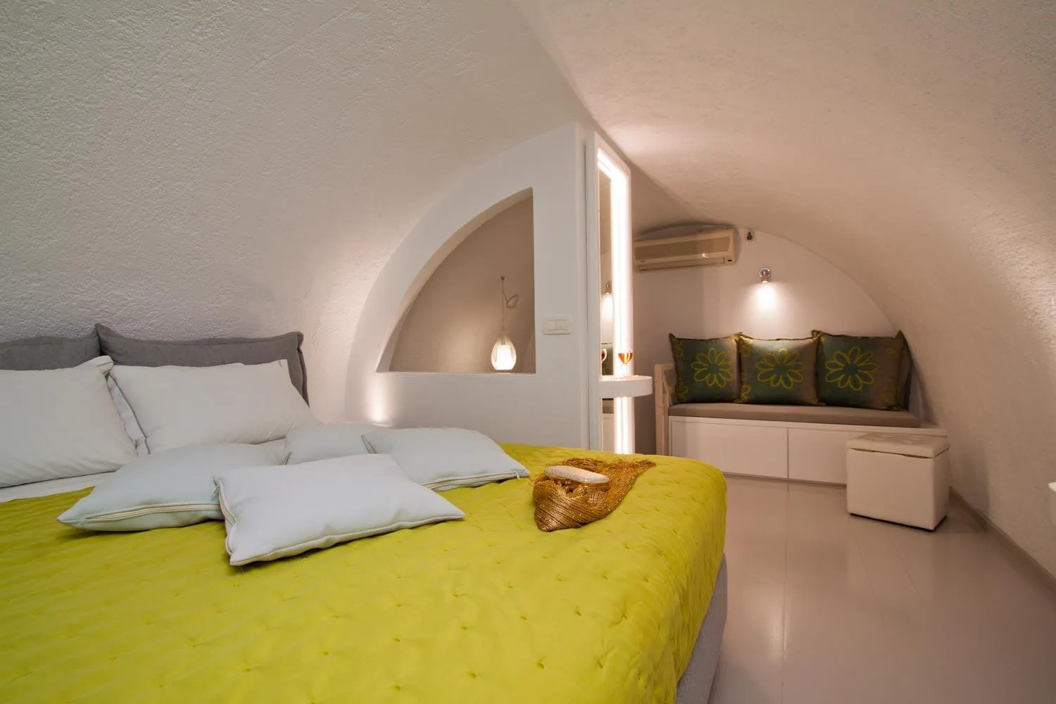 Bedroom, Bed in Nemesis