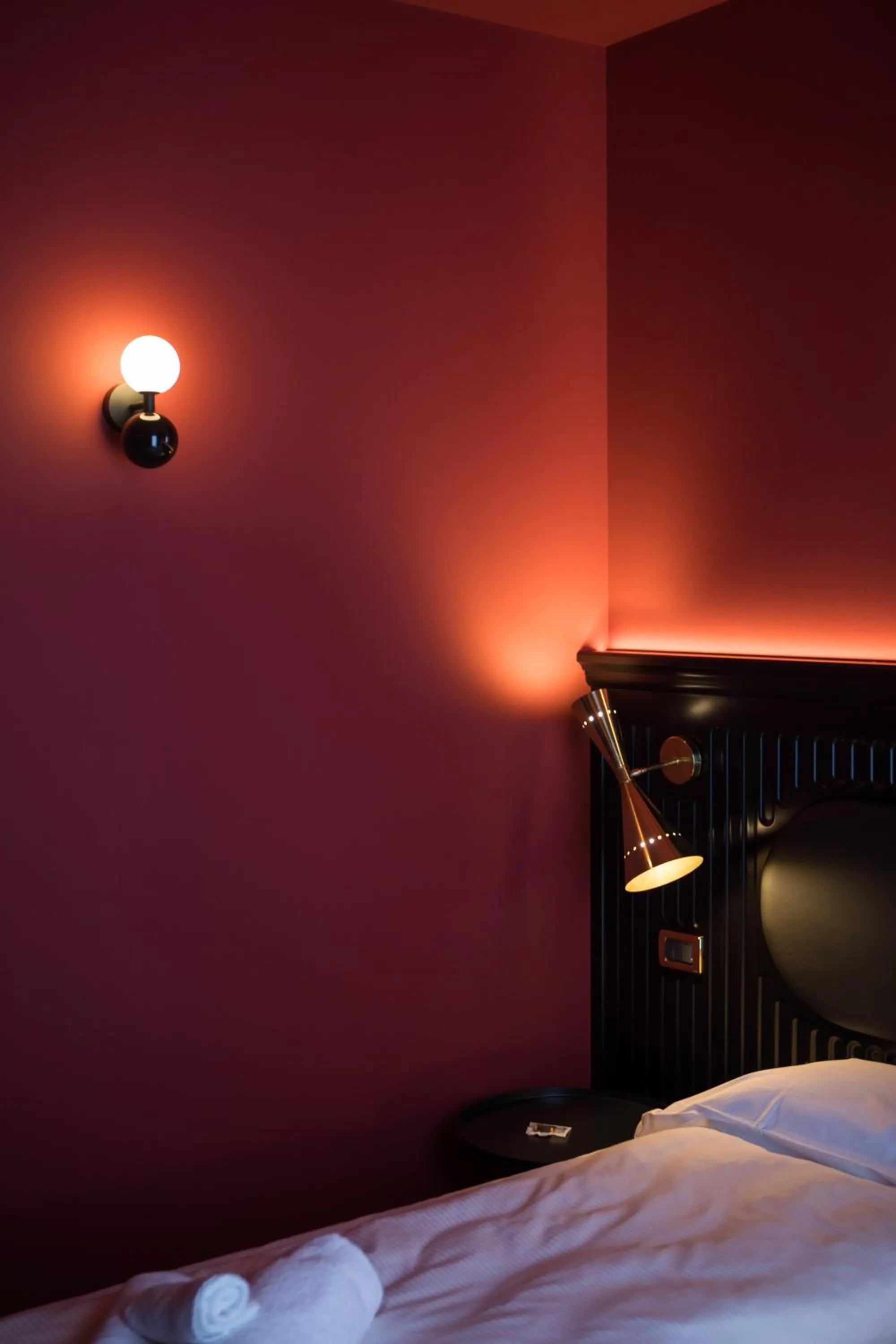 Decorative detail, Bed in Hotel Miro'