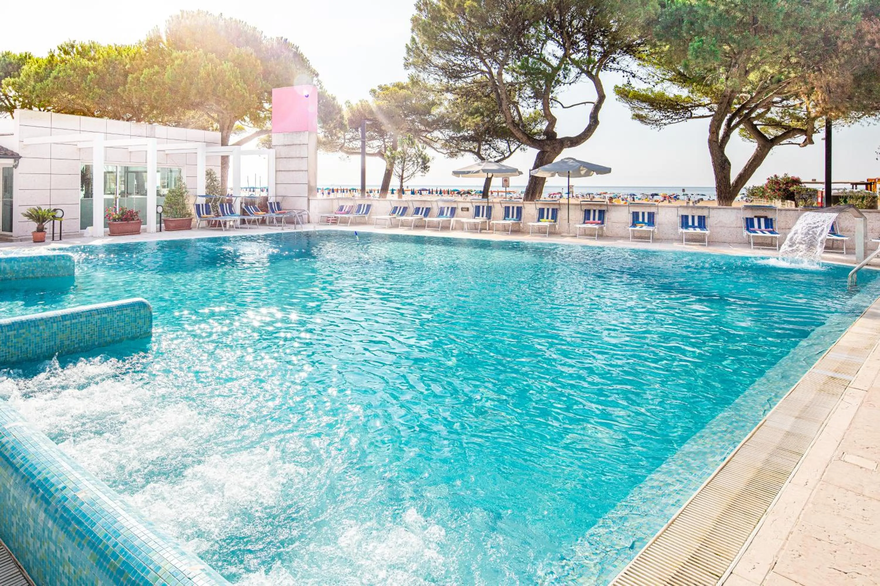 Swimming pool in Hotel Bristol
