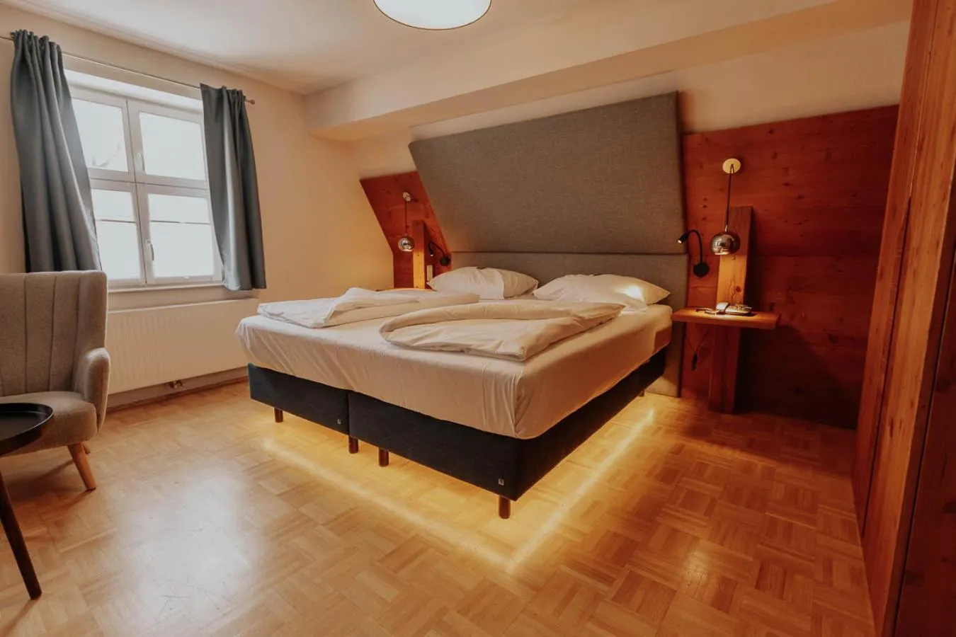 Bed in Hotel Gasthaus zur Sonne