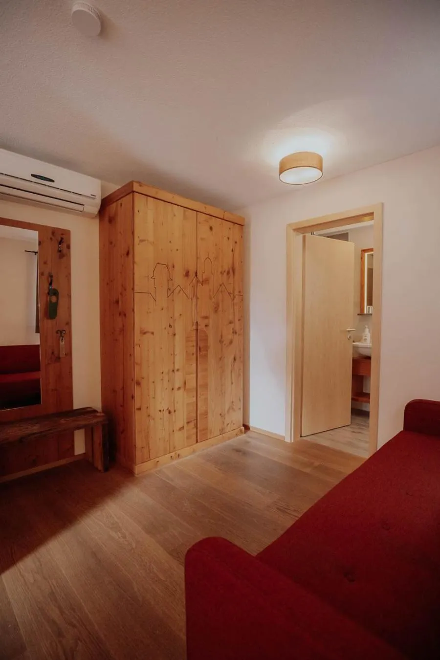 Living room, Bed in Hotel Gasthaus zur Sonne