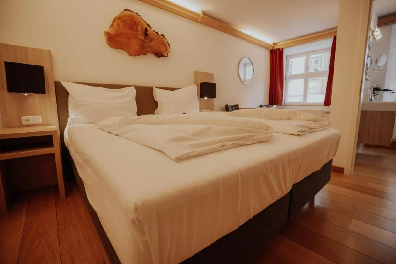 Bed in Hotel Gasthaus zur Sonne