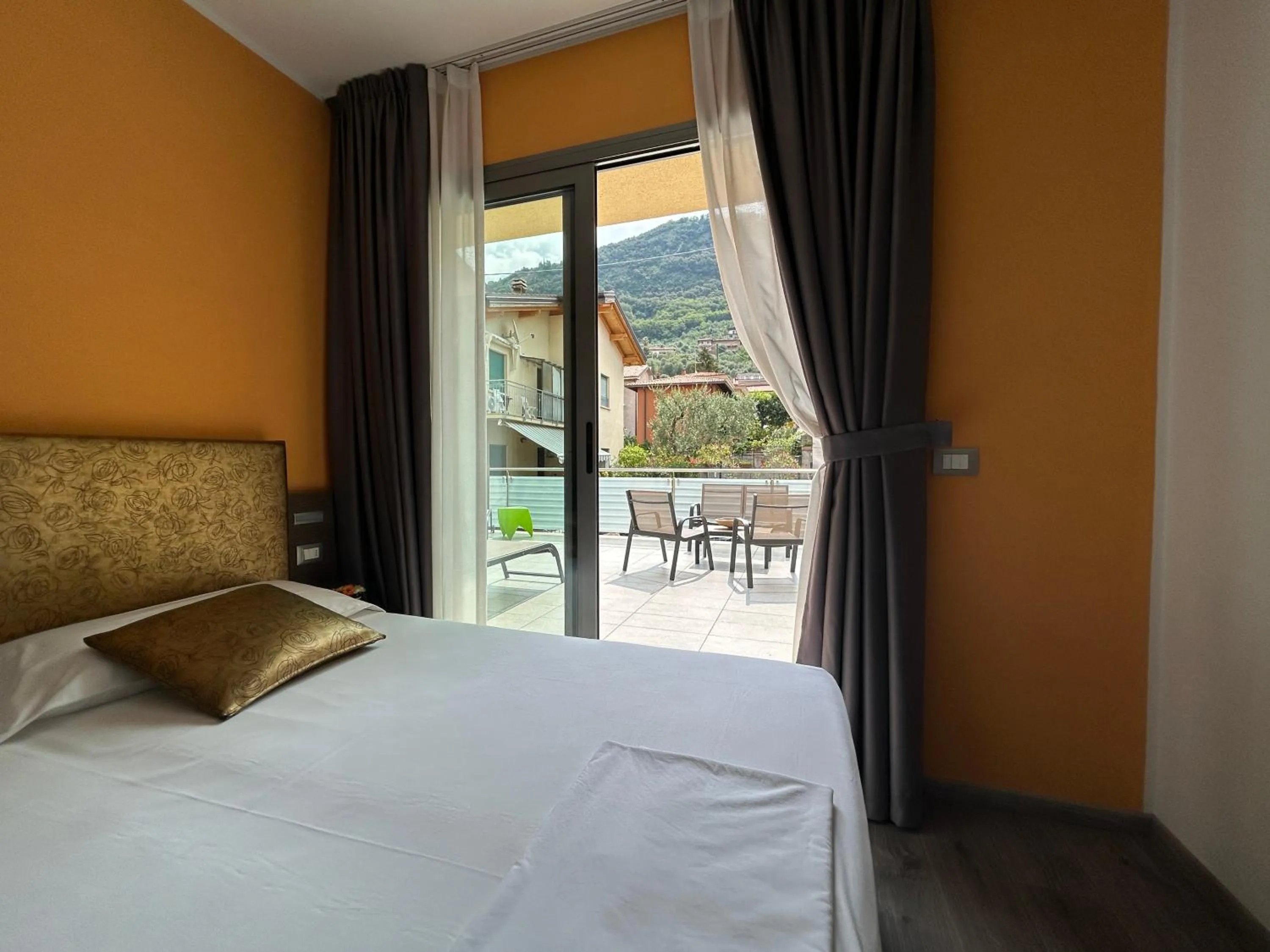 Bedroom, Bed in Gardesana Active Apartments