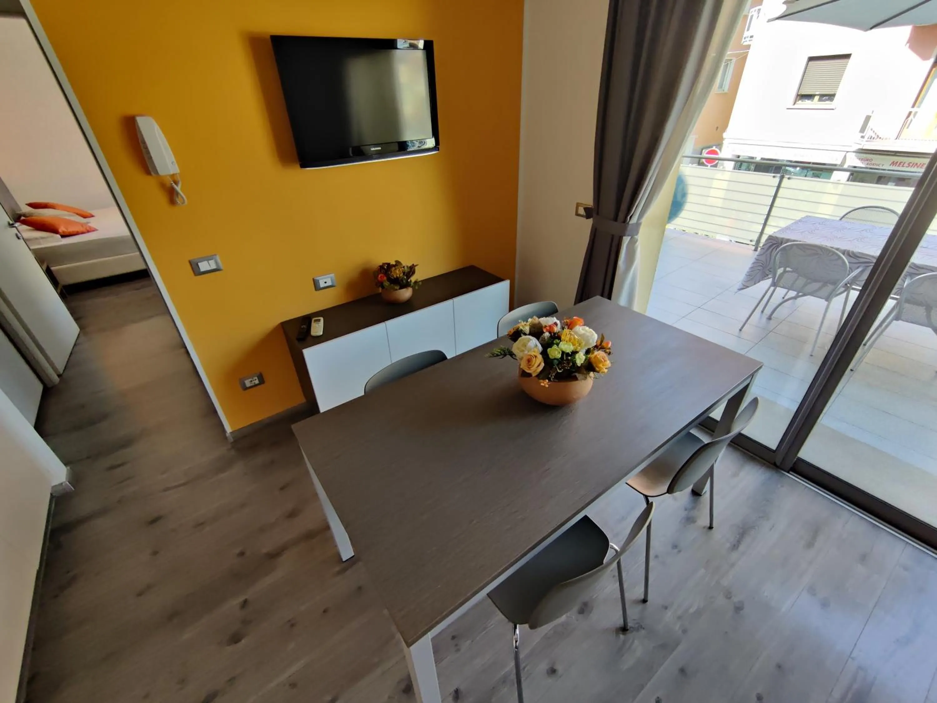 Seating area in Gardesana Active Apartments