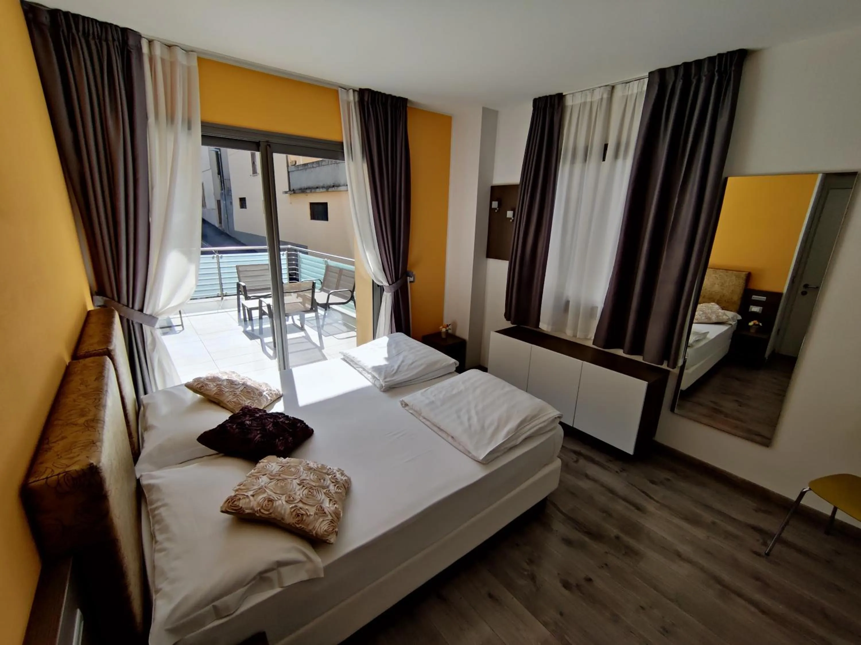 Bedroom, Bed in Gardesana Active Apartments