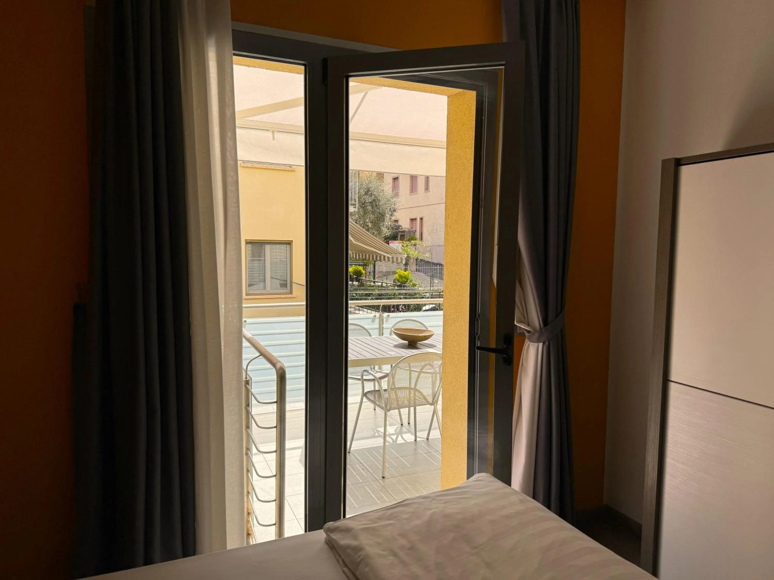 Balcony/Terrace, Bed in Gardesana Active Apartments