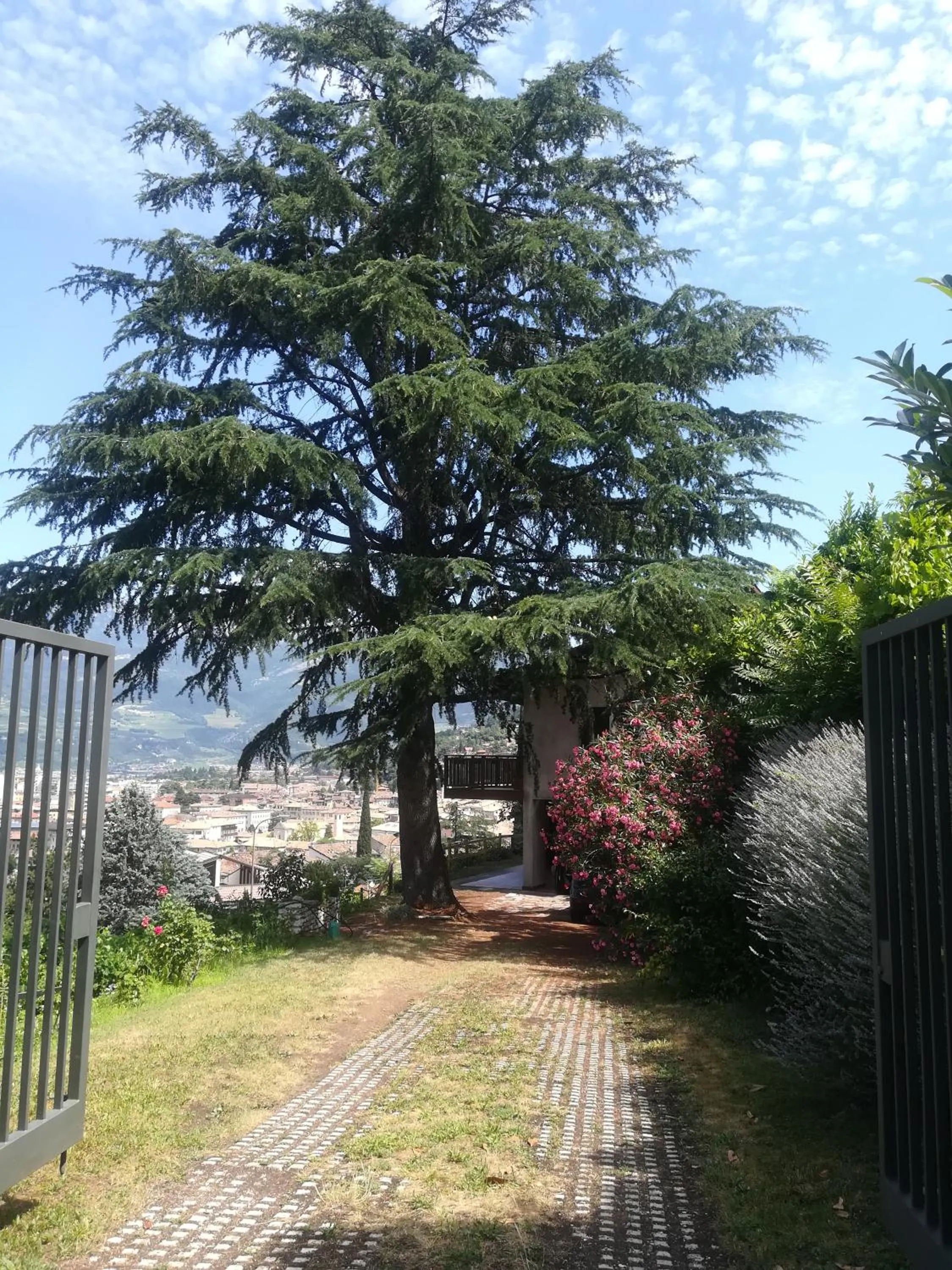 Property building in DOLCE DORMIRE