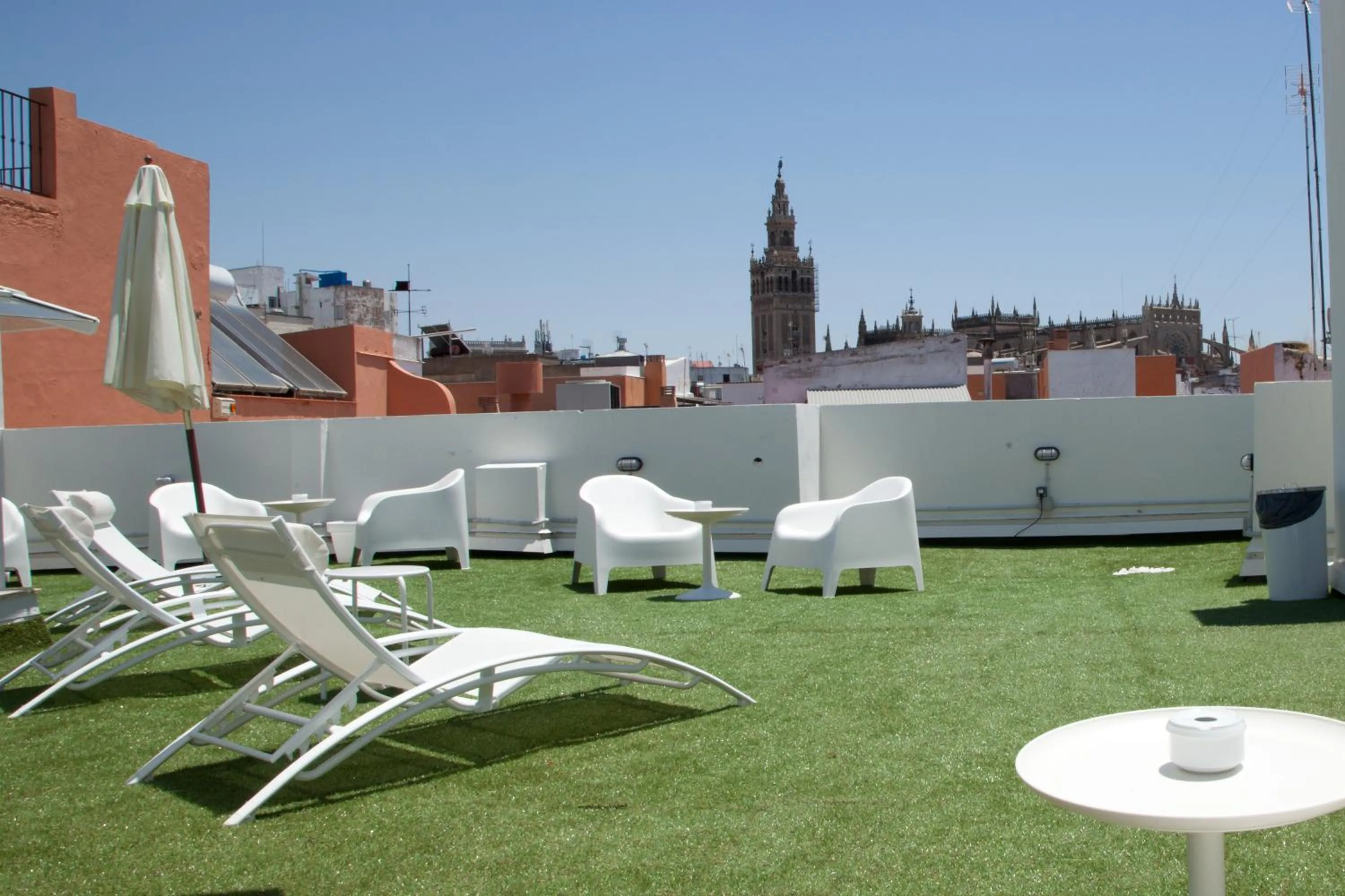 Solarium in Suites Sevilla Plaza