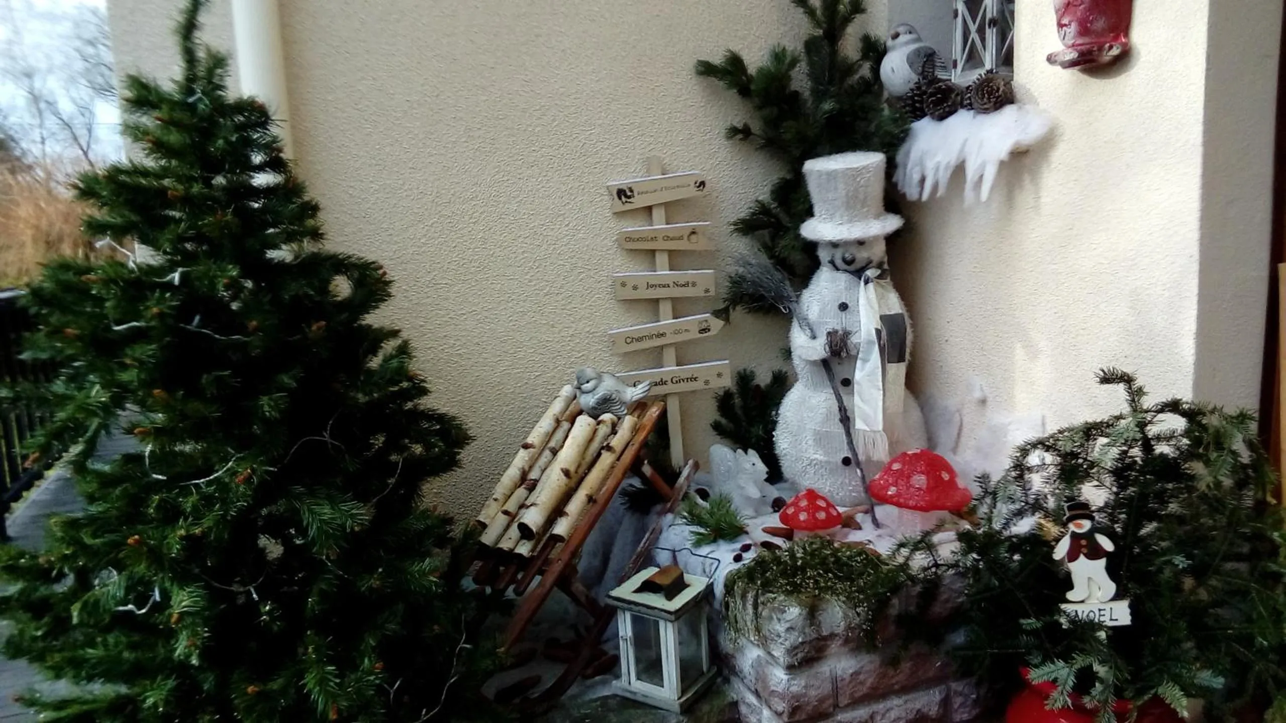 Property building in Le Clos Pré