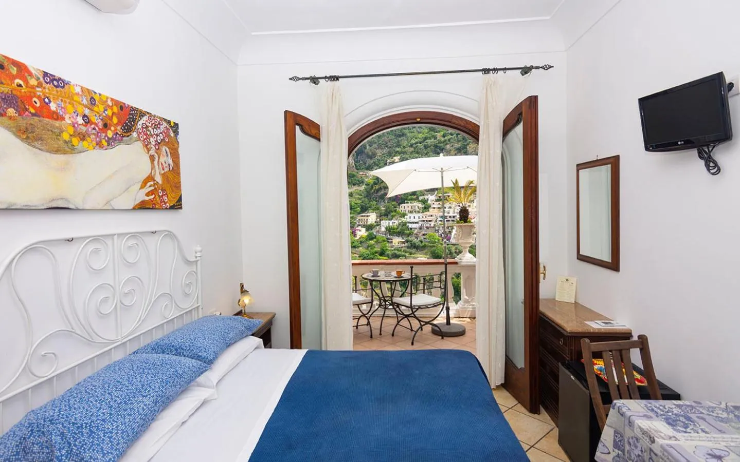 Bed in Villa Palumbo