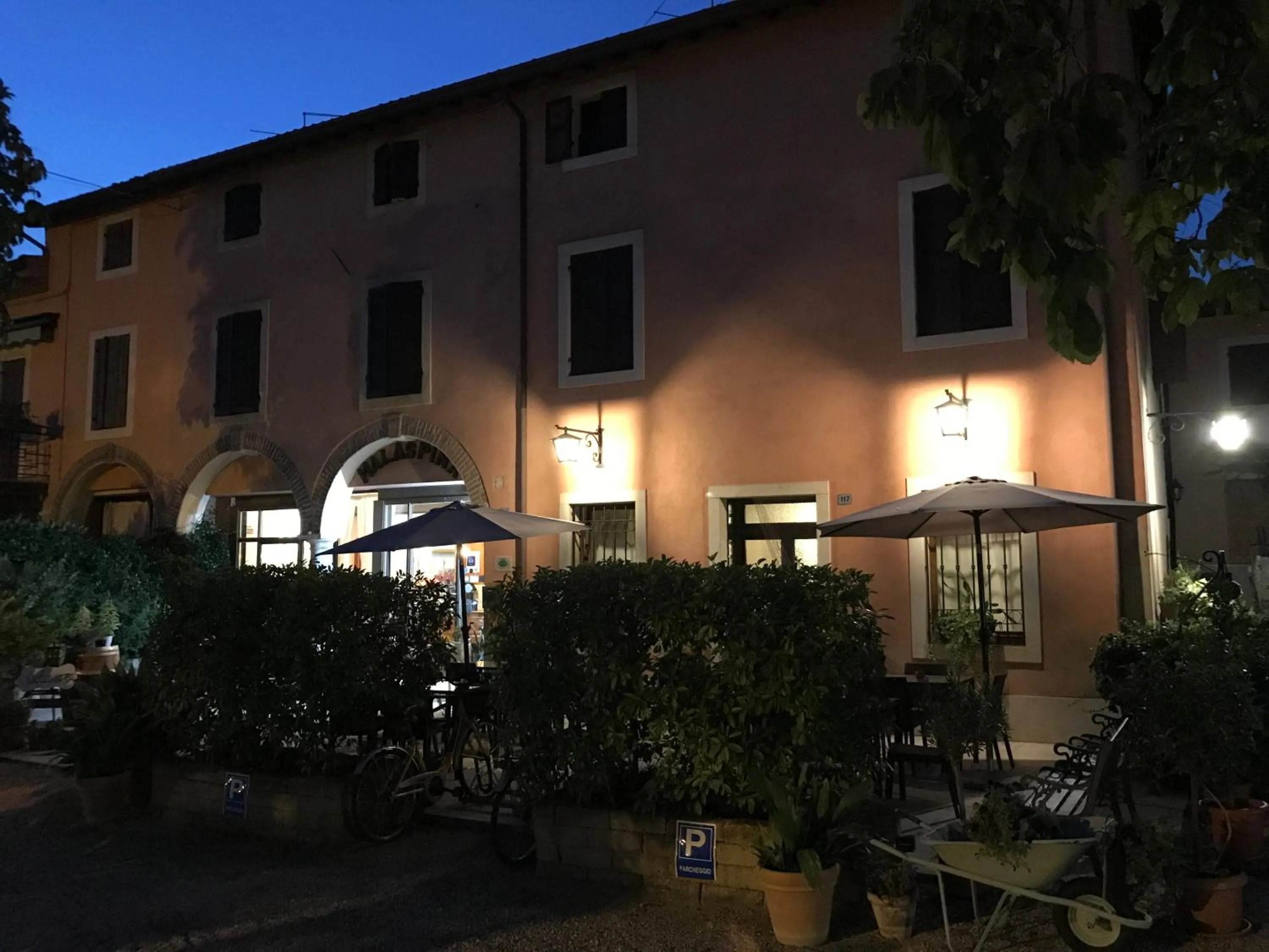 Property building in Boutique Hotel Corte Malaspina