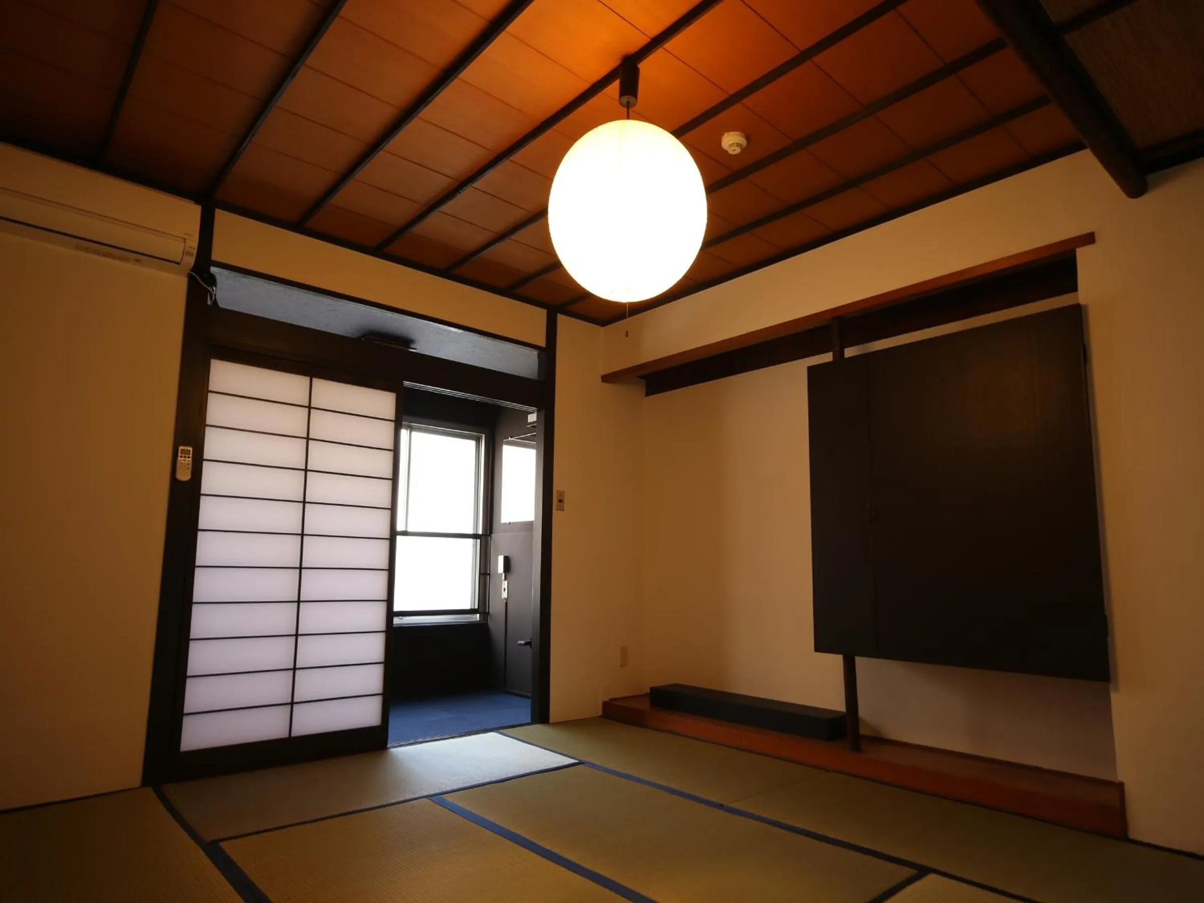 Photo of the whole room in Setouchi Mangetsuso