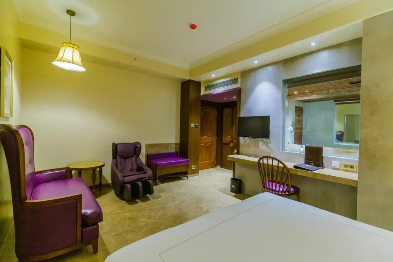 Queen Room - single occupancy in Hotel Sai Palace , Mangalore Queen Room - single occupancy in Hotel Sai Palace , Mangalore