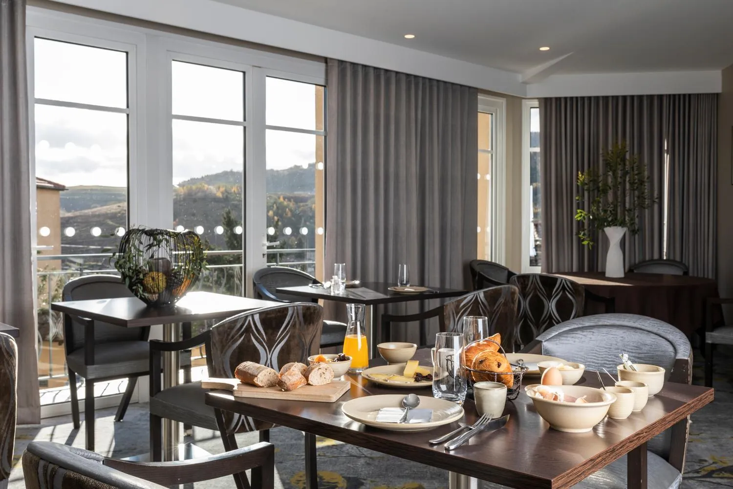 Restaurant/places to eat in Auberge de Clochemerle - Spa & Restaurant gastronomique étoilé