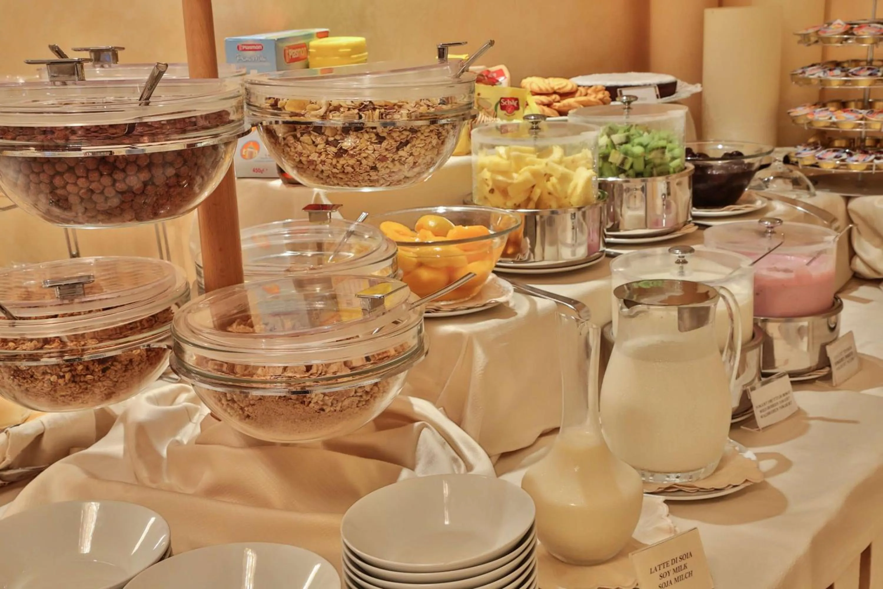 Restaurant/places to eat in Hotel Globus, Sure Hotel Collection by Best Western