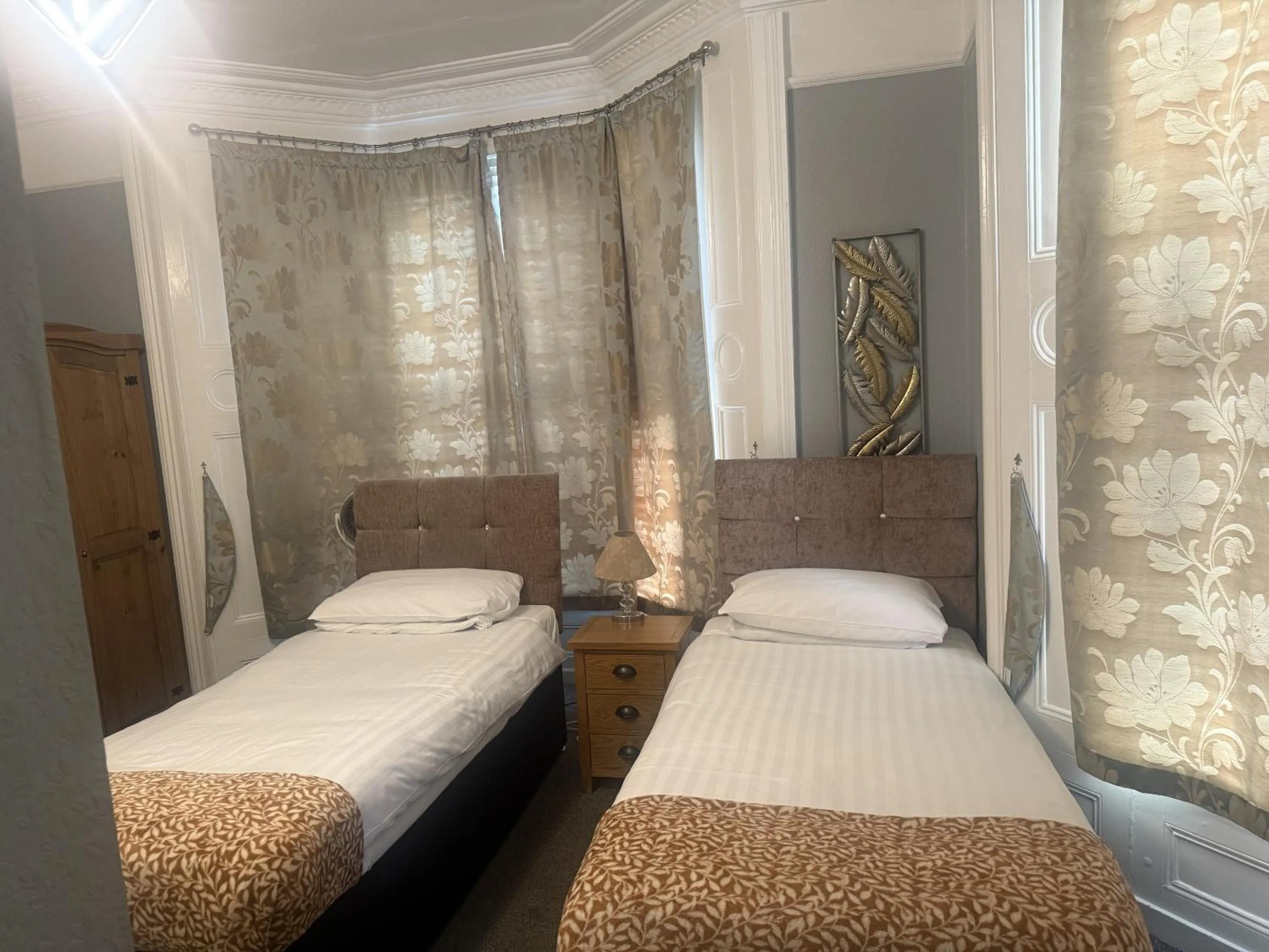 Bedroom, Bed in Diamonds Villa near York Hospital