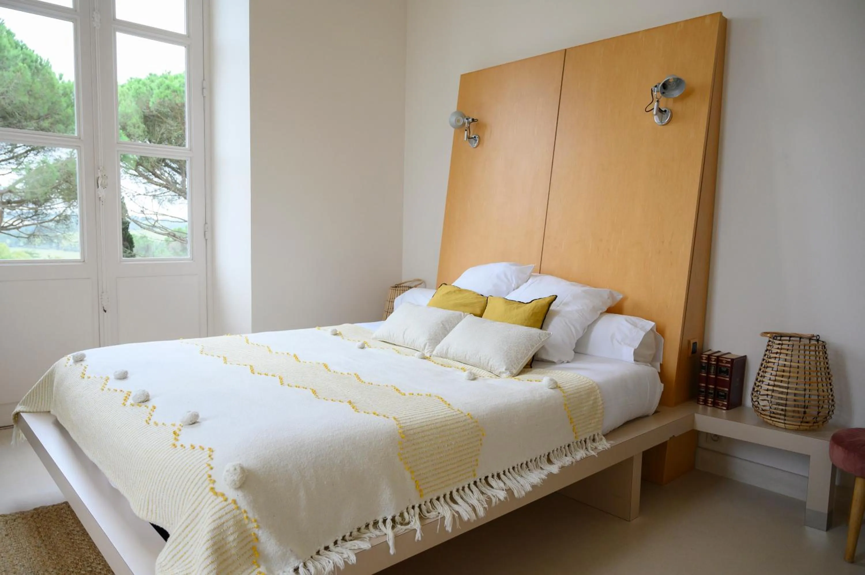 Bed in Vignoble Château Piéguë - winery