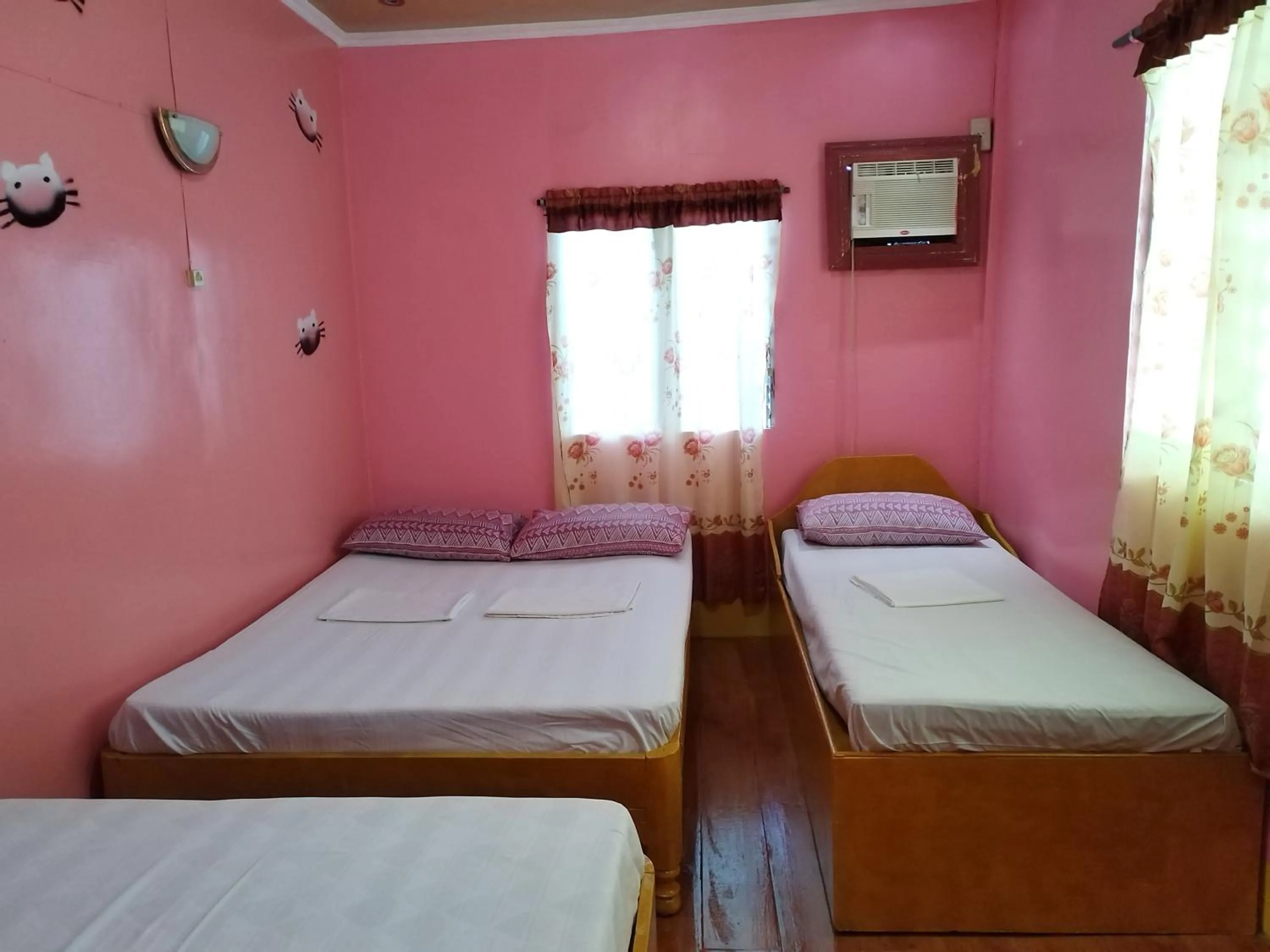 fireplace, Bed in Villa Corrales Homestay